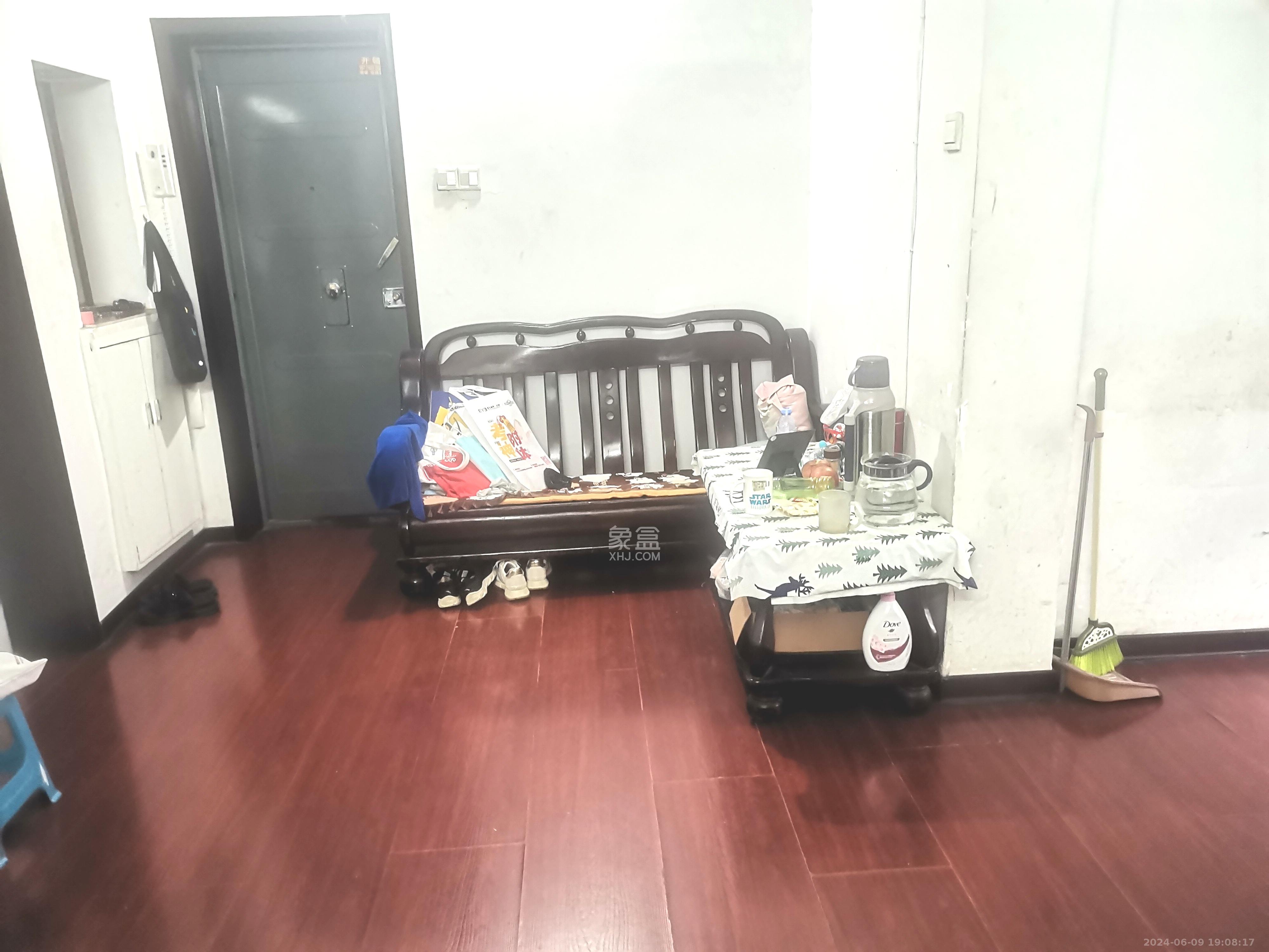 化工宿舍  2室1厅1卫   2200.00元/月室内图