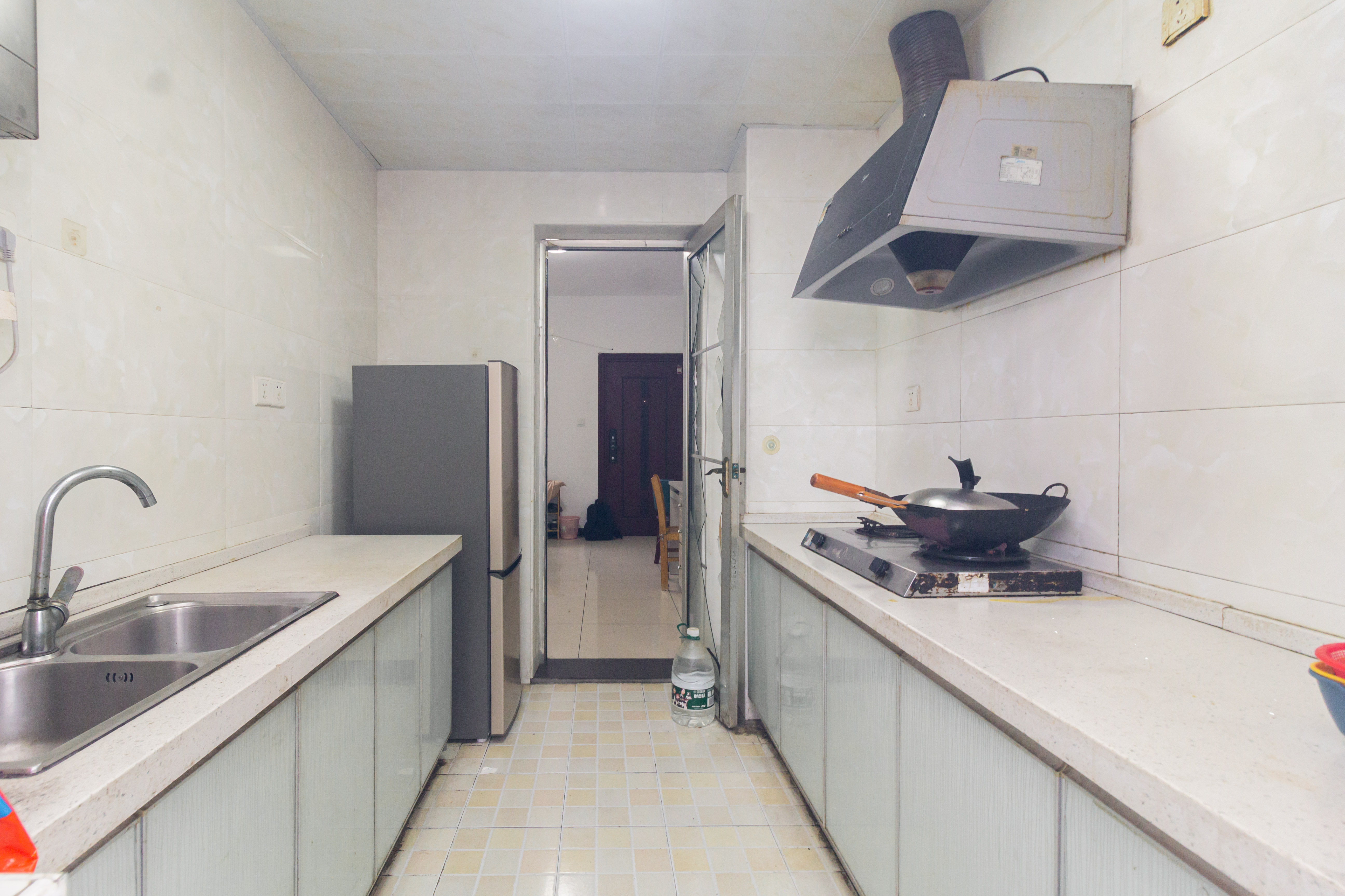 中国铁建国际城一期  4室2厅2卫    73.8万 中国铁建国际城一期  4室2厅2卫    73.8万厨房