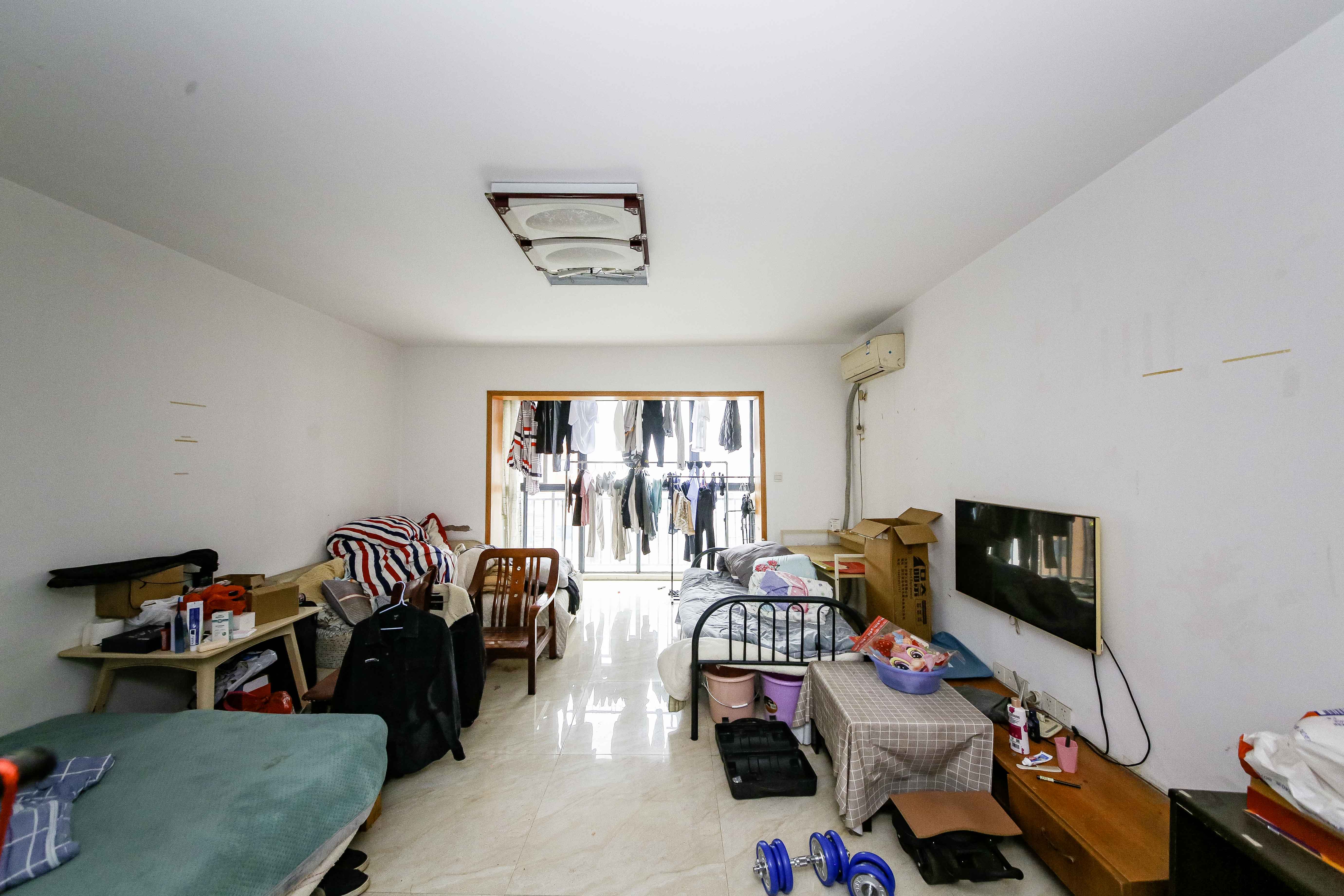 天和家园 3室2厅2卫 95.0万 天和家园 3室2厅2卫 95.0万客厅