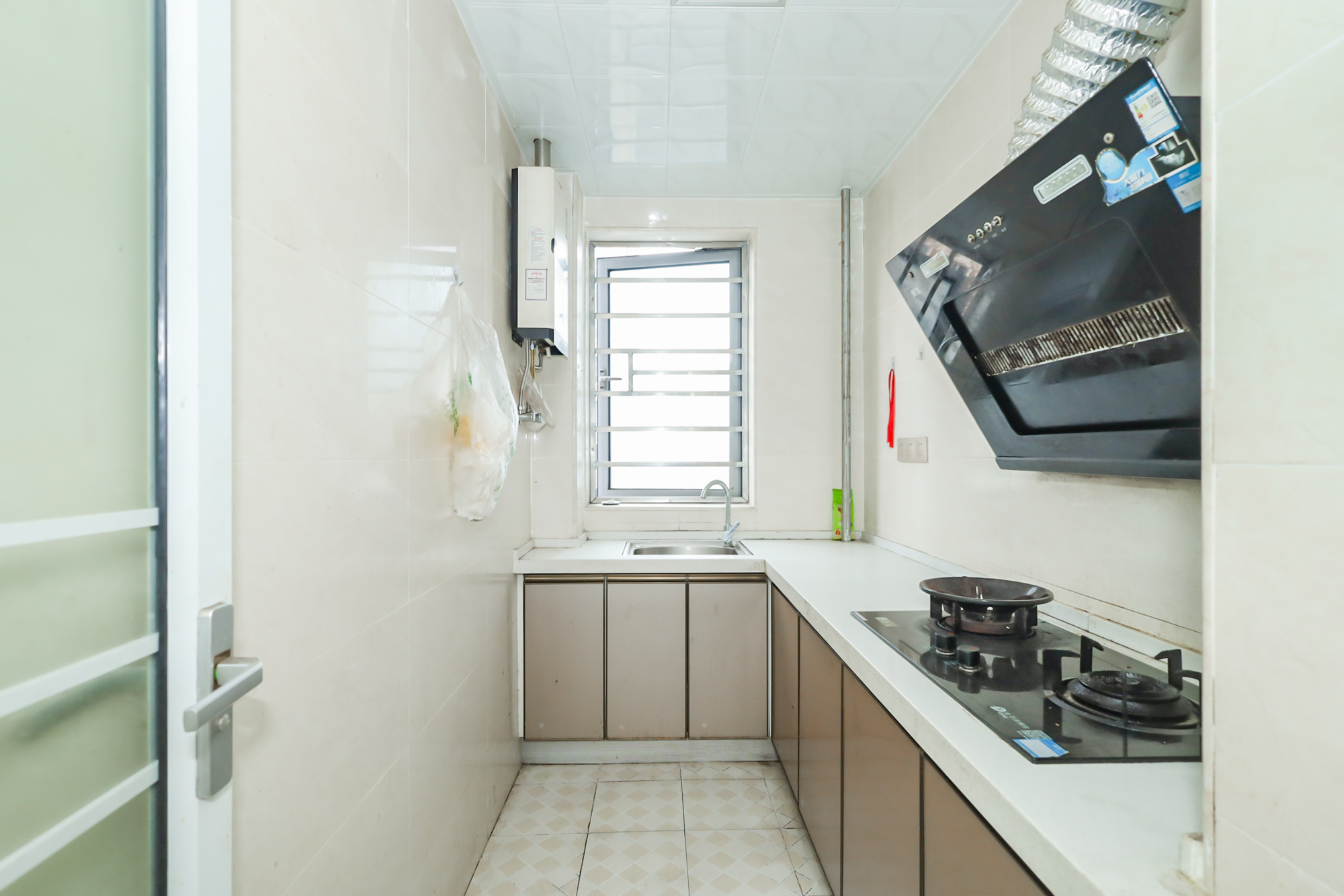 世茂铂翠湾四期(世茂悦享) 3室2厅1卫 125.5万 世茂铂翠湾四期(世茂悦享) 3室2厅1卫 125.5万厨房