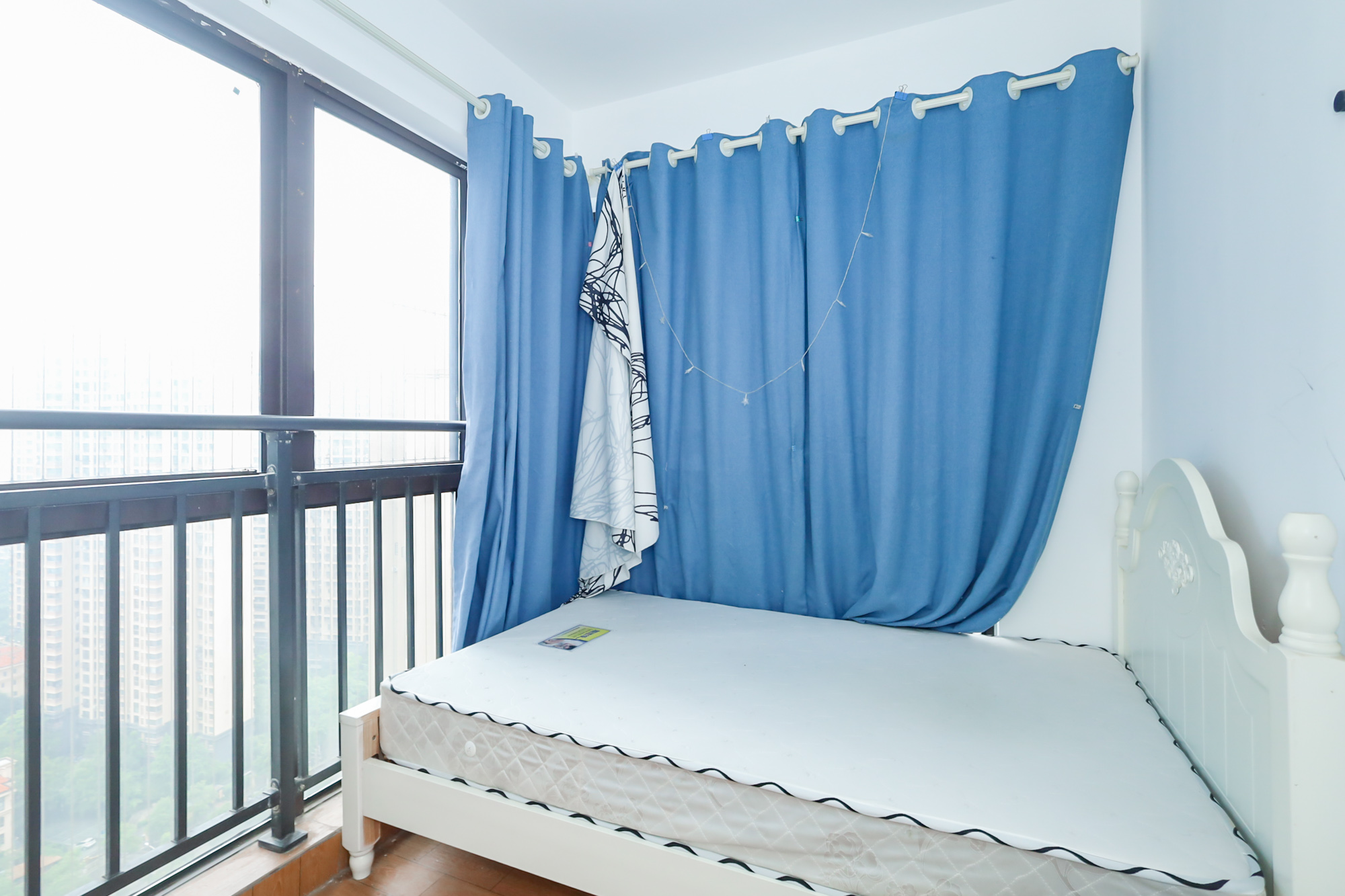 世茂铂翠湾四期(世茂悦享) 3室2厅1卫 125.5万 世茂铂翠湾四期(世茂悦享) 3室2厅1卫 125.5万卧室