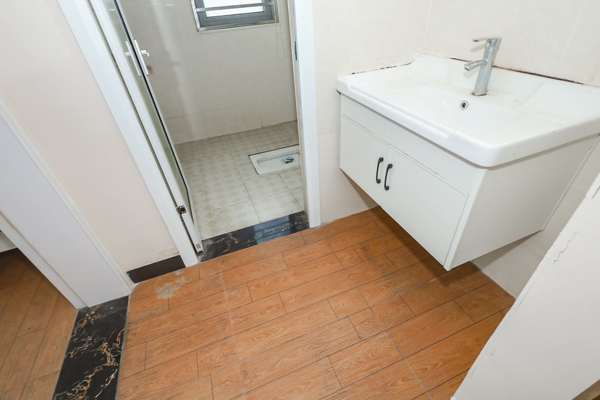 世茂铂翠湾四期(世茂悦享) 3室2厅1卫 125.5万 世茂铂翠湾四期(世茂悦享) 3室2厅1卫 125.5万卫生间