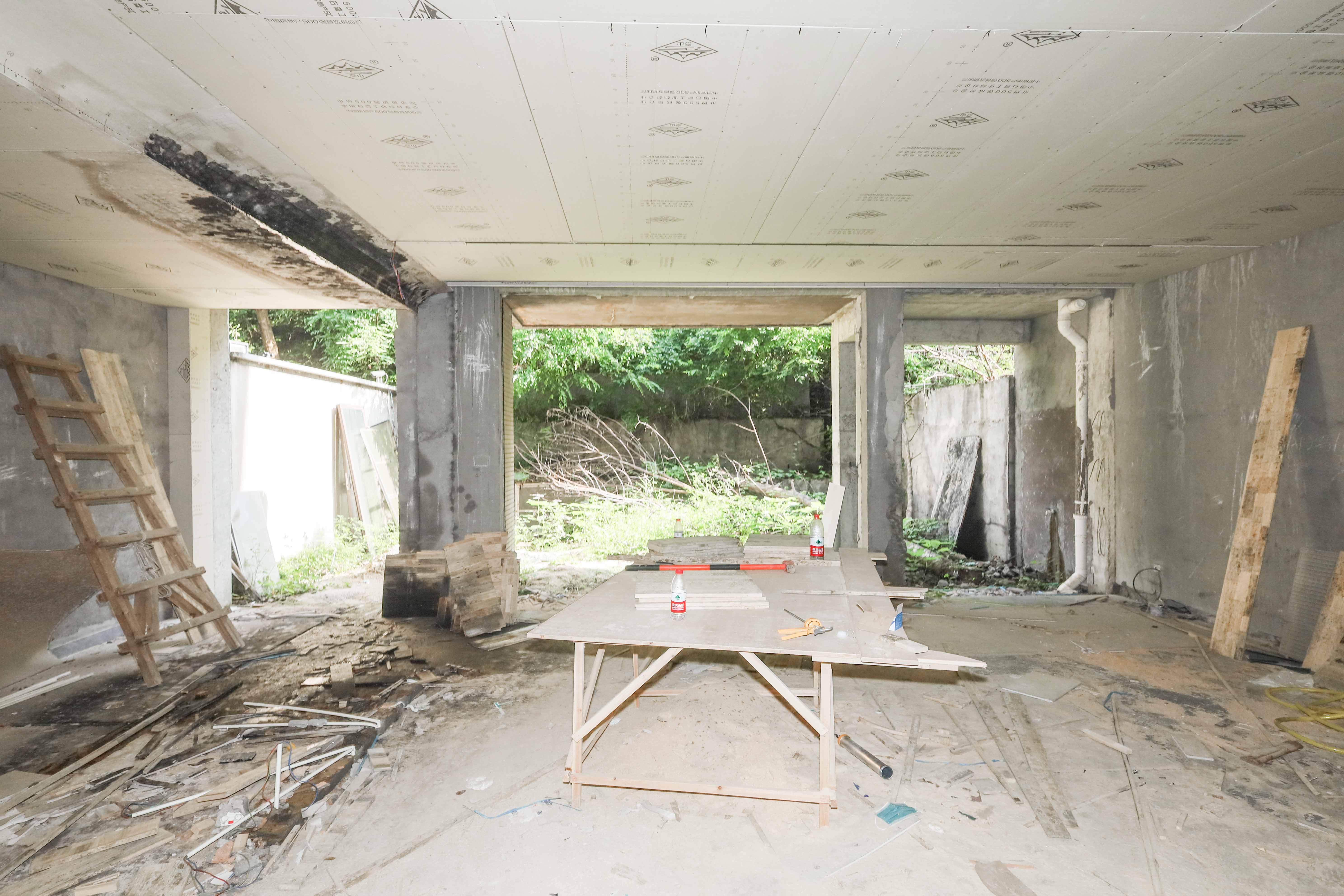 保利麓谷林语G区 5室2厅4卫 420.0万 保利麓谷林语G区 5室2厅4卫 420.0万客厅