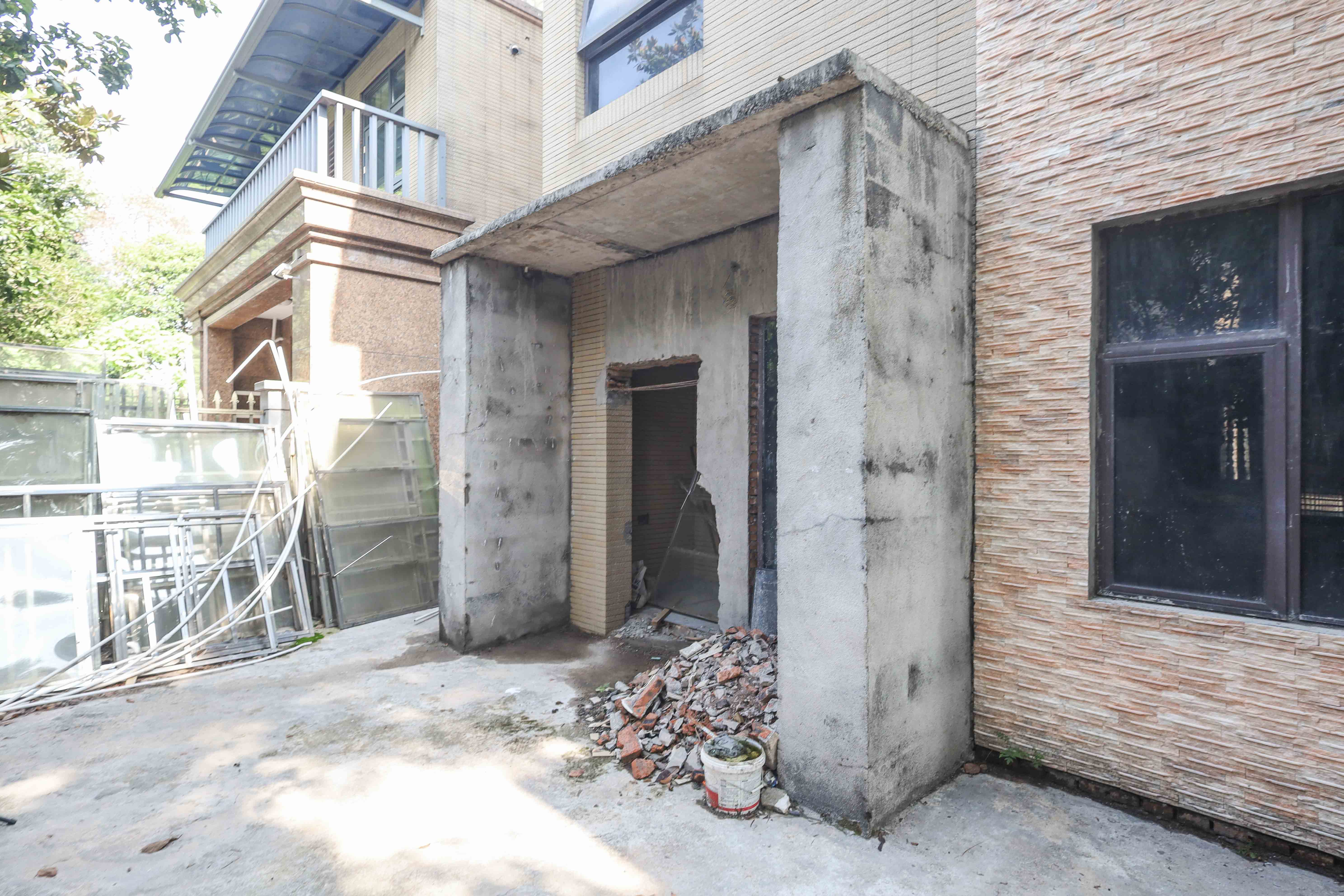 保利麓谷林语G区 5室2厅4卫 420.0万 保利麓谷林语G区 5室2厅4卫 420.0万其他