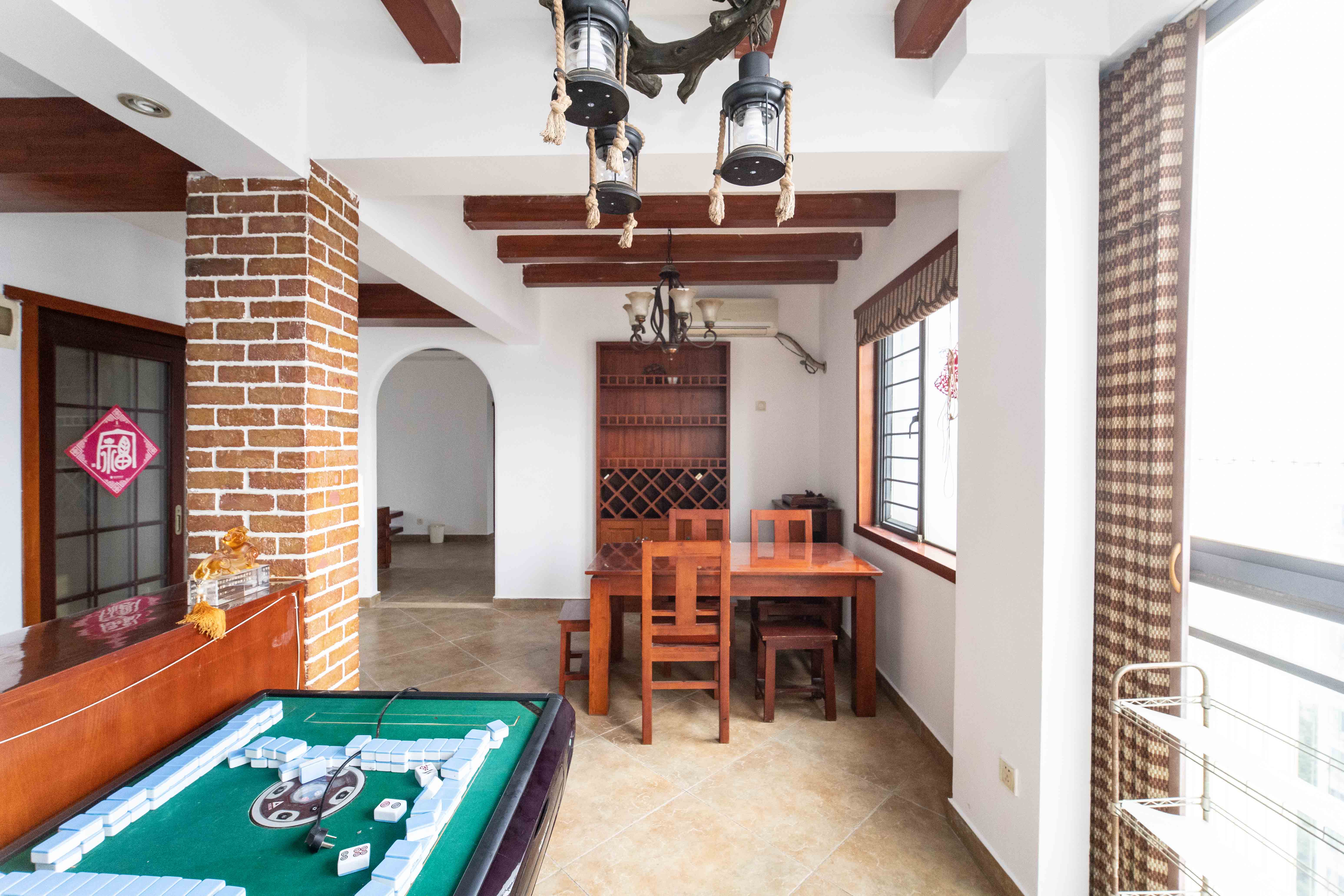 银港水晶城  3室2厅2卫    102.0万 银港水晶城  3室2厅2卫    102.0万其他