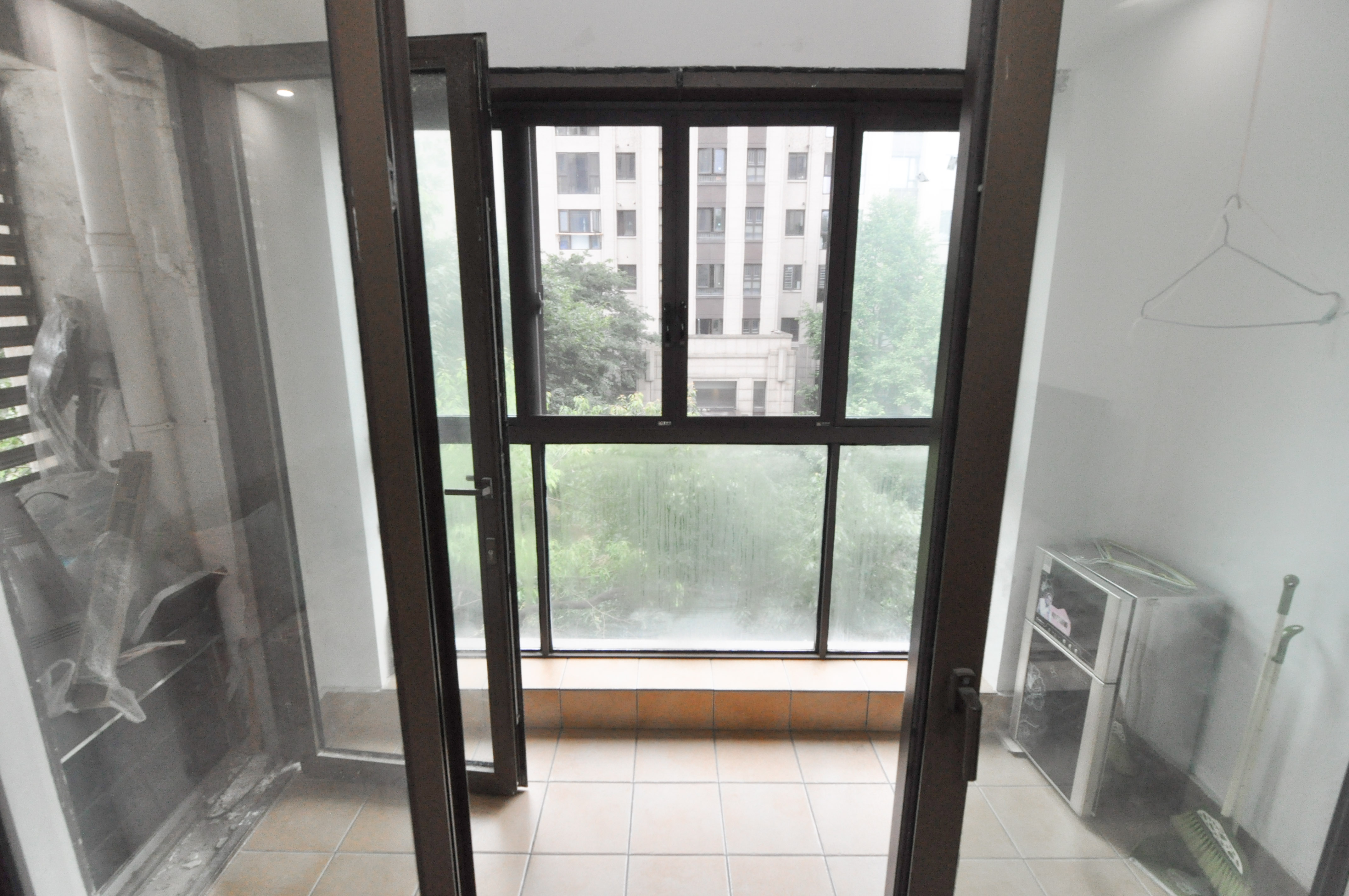 金茂梅溪湖 2室2厅1卫 147.0万 金茂梅溪湖 2室2厅1卫 147.0万卧室