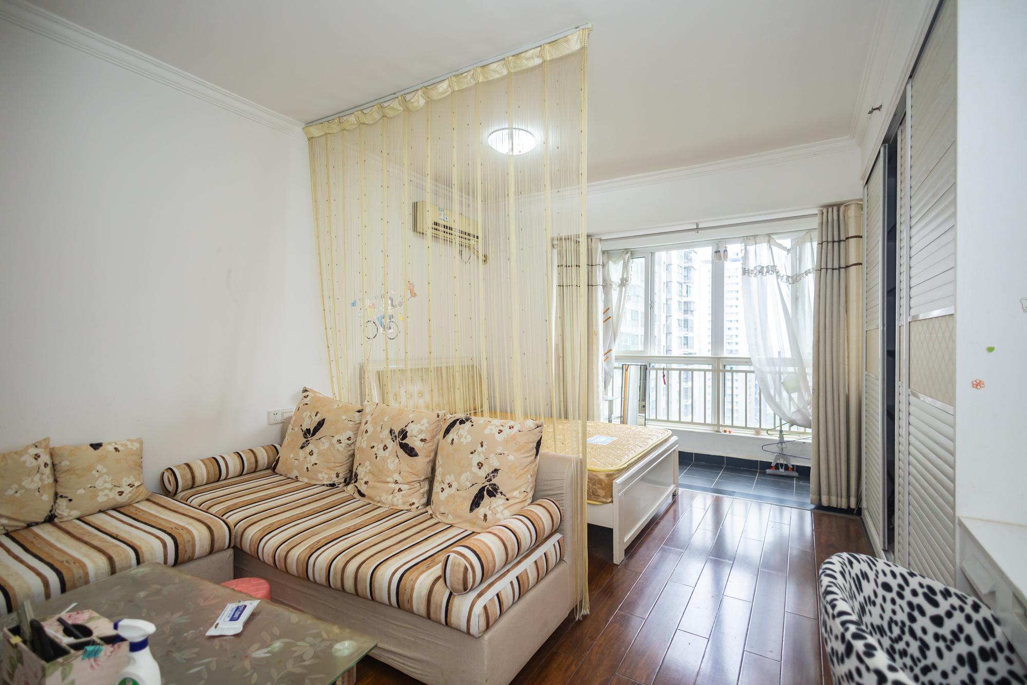 时代星城 1室1厅1卫 25.0万 时代星城 1室1厅1卫 25.0万客厅