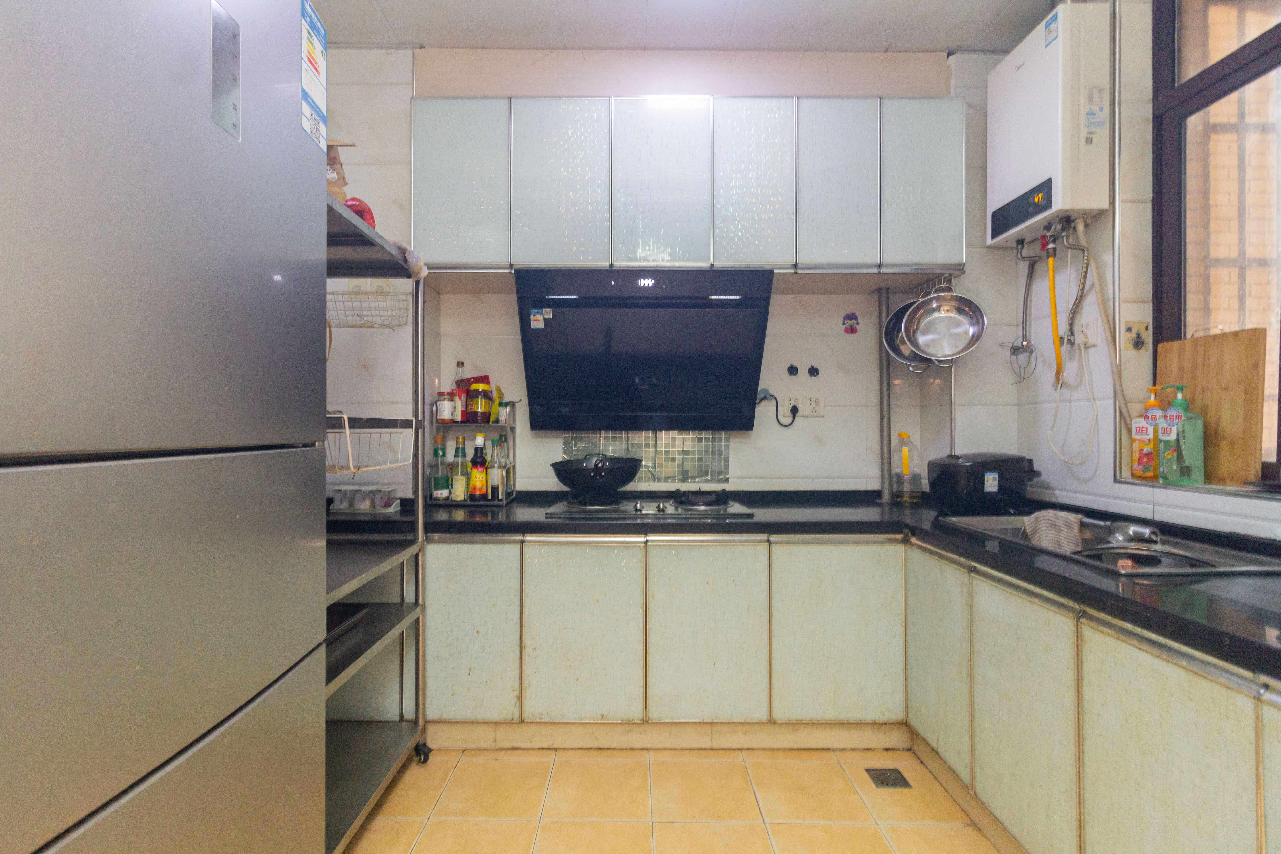 三景华御  2室2厅1卫    47.8万 三景华御  2室2厅1卫    47.8万厨房