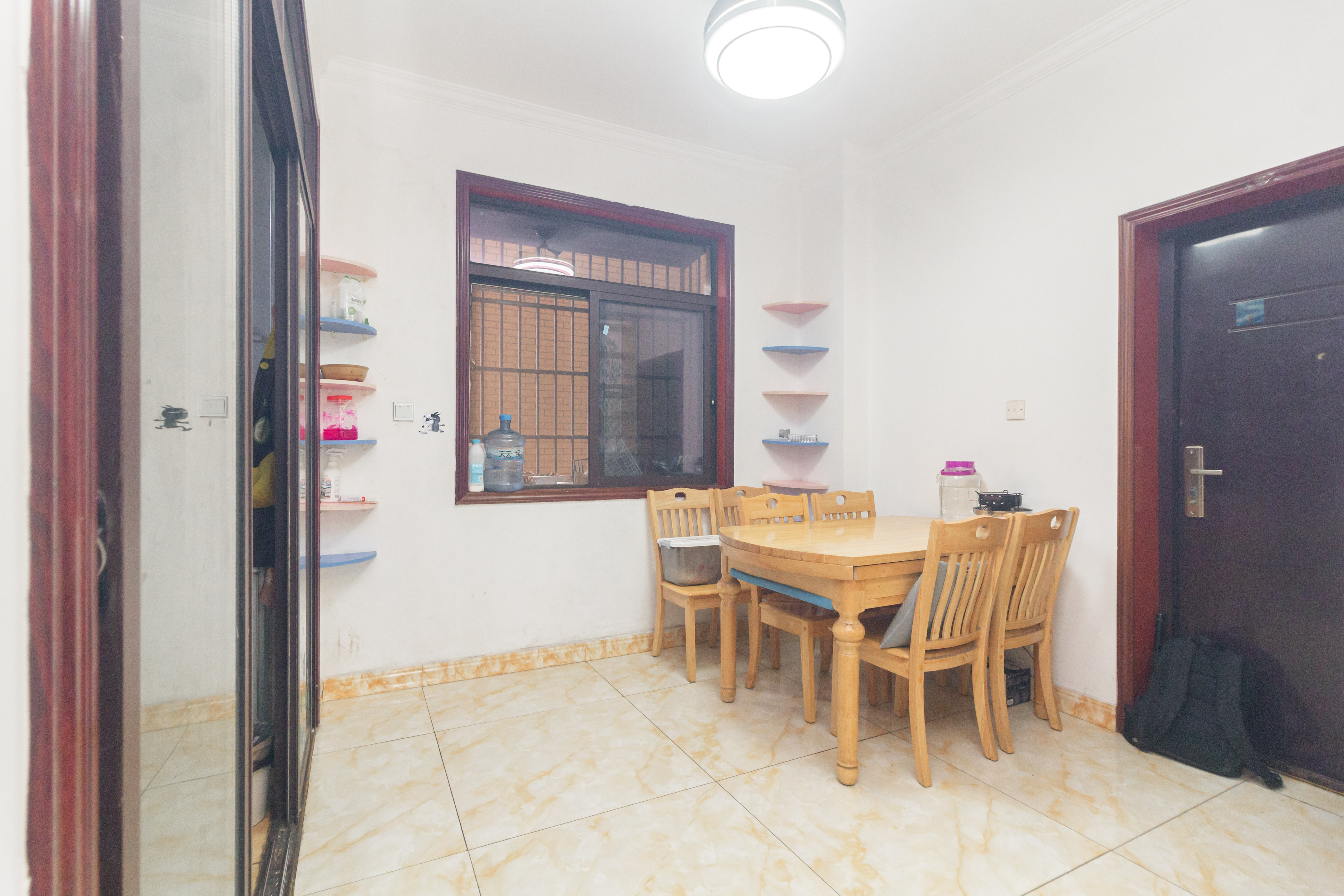 三景华御  2室2厅1卫    47.8万 三景华御  2室2厅1卫    47.8万客厅