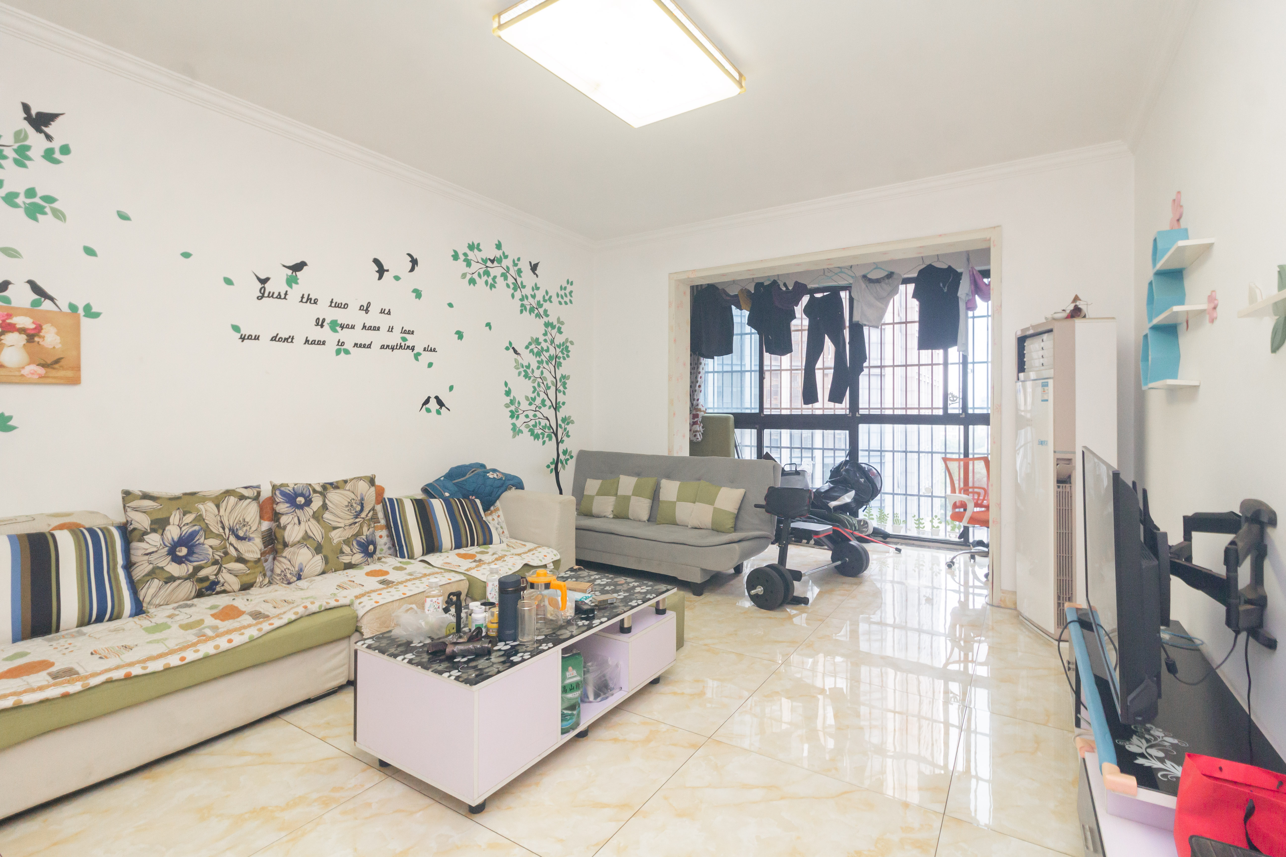 三景华御  2室2厅1卫    47.8万 三景华御  2室2厅1卫    47.8万客厅