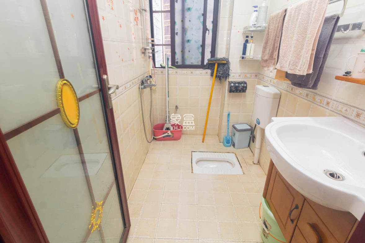 三景华御  2室2厅1卫    47.8万 三景华御  2室2厅1卫    47.8万卫生间