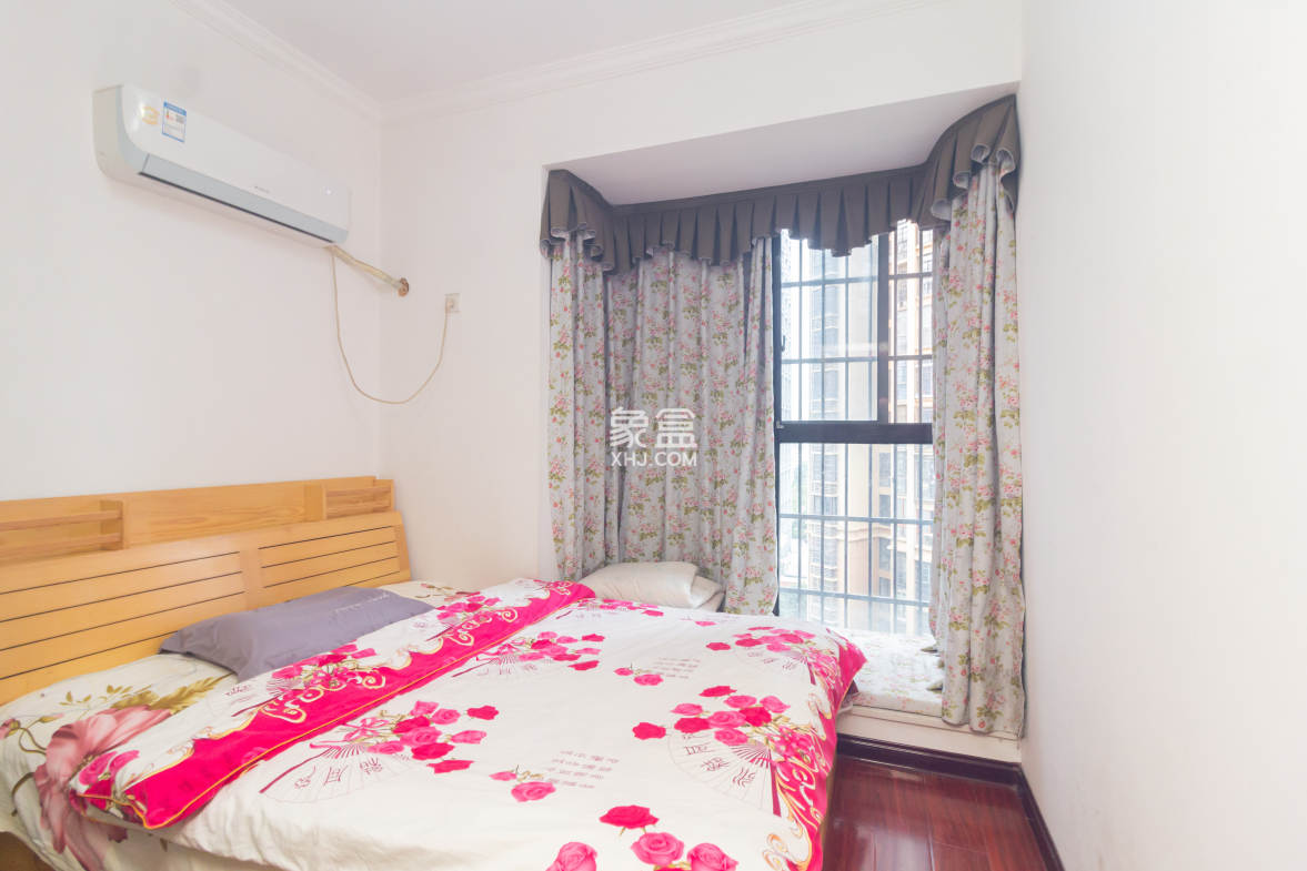 三景华御  2室2厅1卫    47.8万 三景华御  2室2厅1卫    47.8万卧室