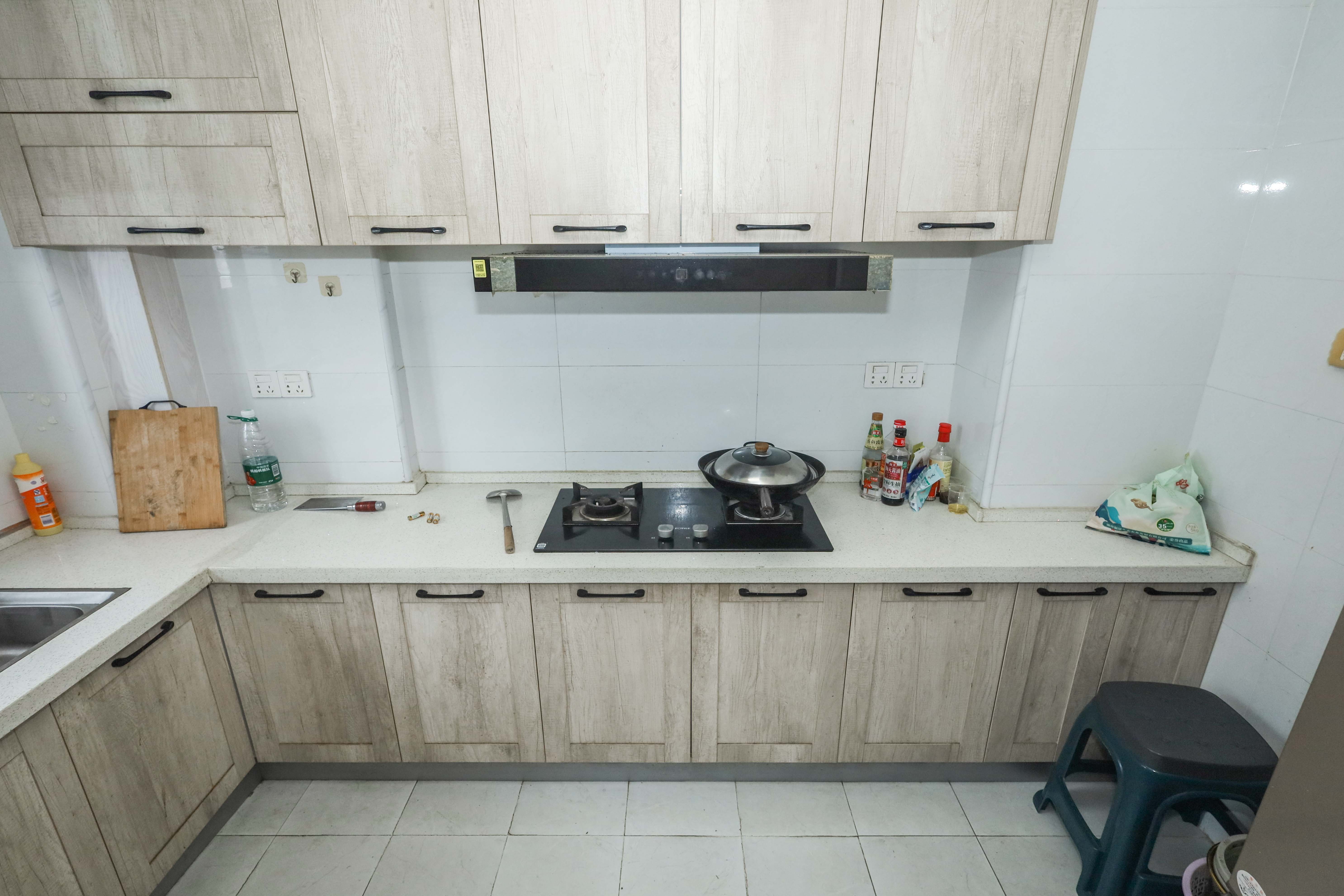 中冶中央公园  4室2厅2卫    135.0万厨房