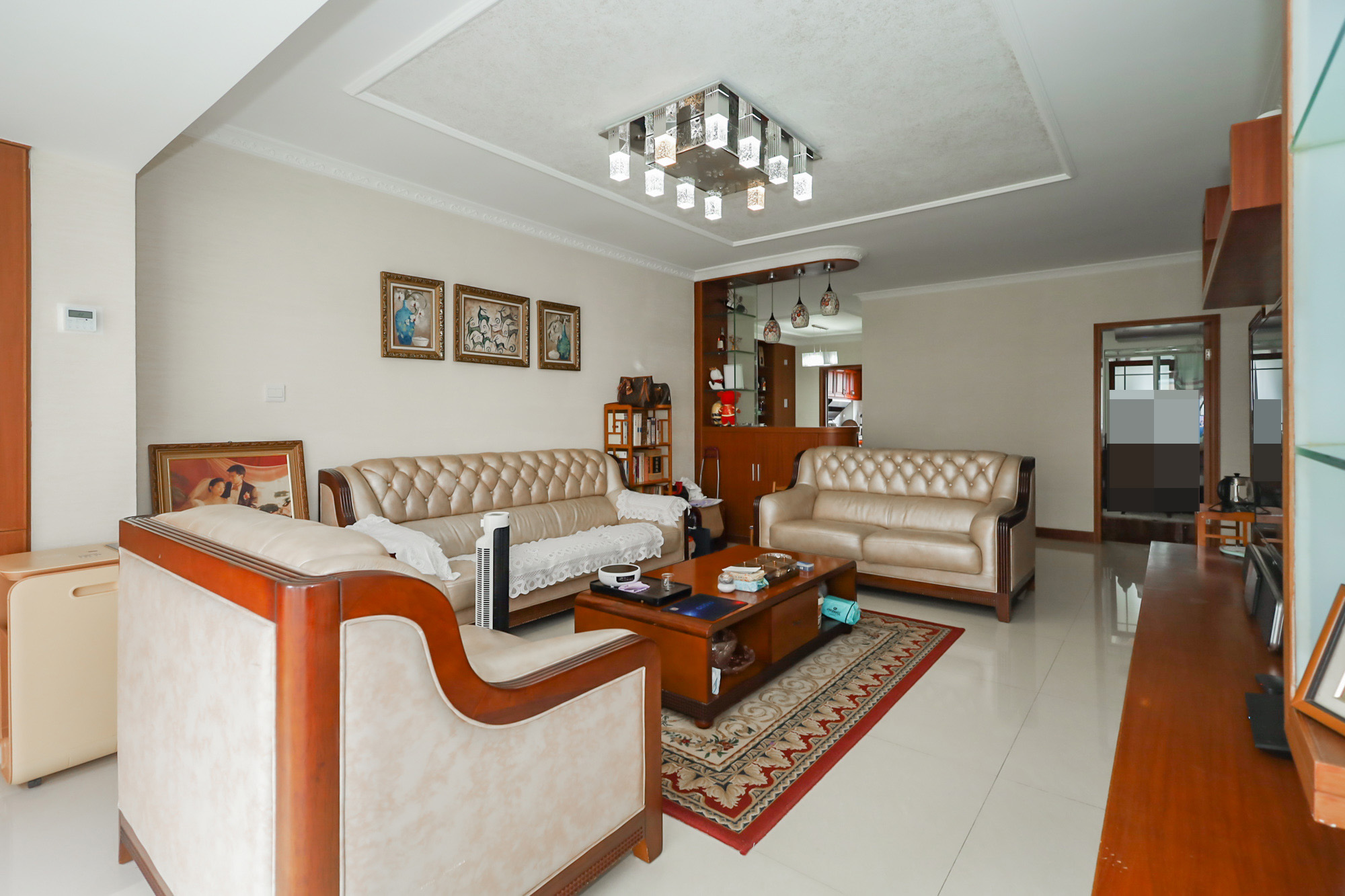 金色山庄  3室2厅2卫    130.0万 金色山庄  3室2厅2卫    130.0万