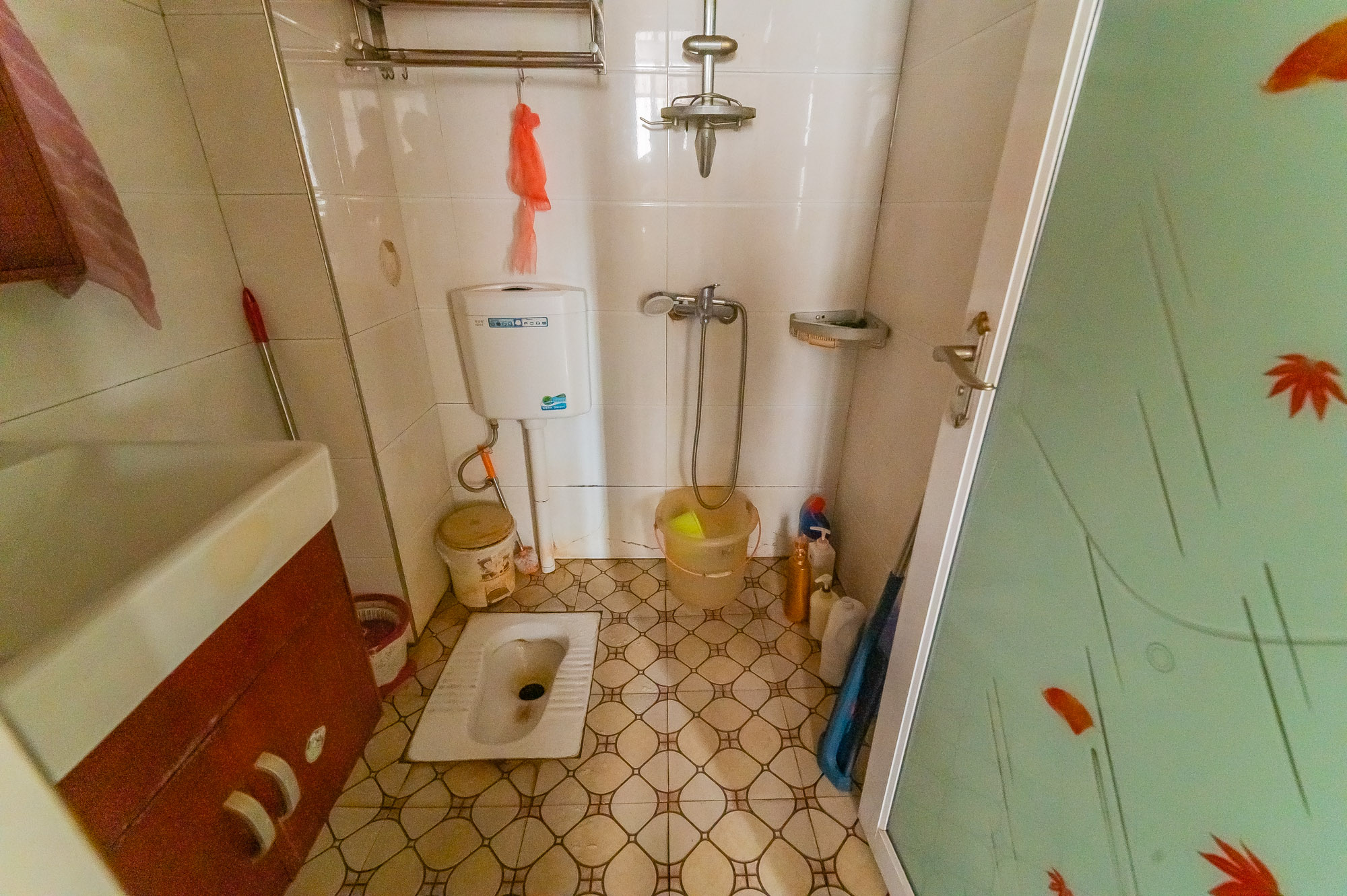 泊林晶城 1室1厅1卫 22.0万 泊林晶城 1室1厅1卫 22.0万卫生间