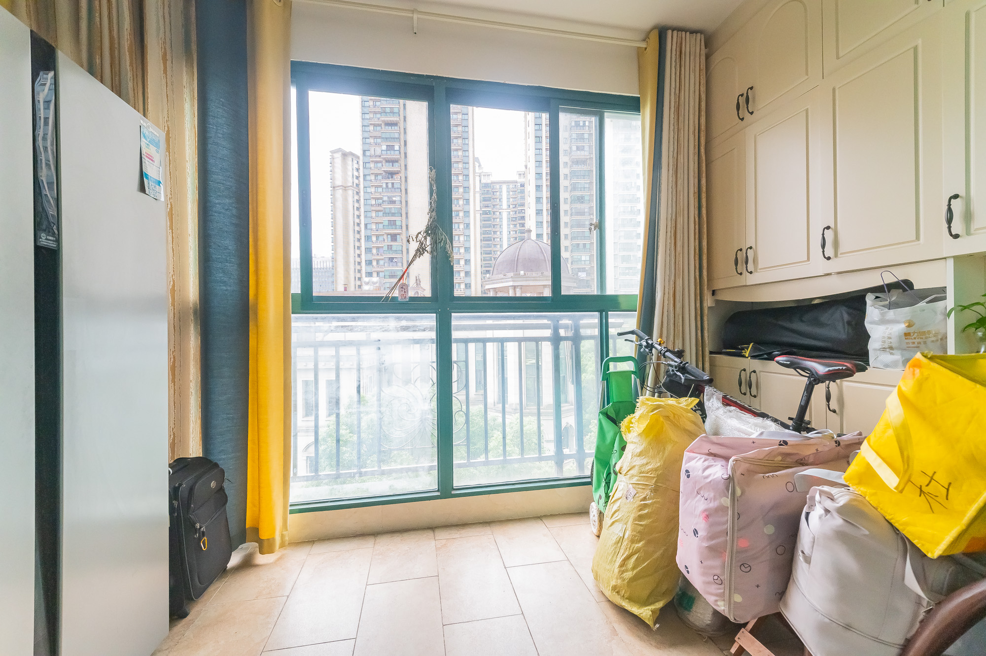 恒大翡翠华庭 3室2厅2卫 125.0万 恒大翡翠华庭 3室2厅2卫 125.0万阳台