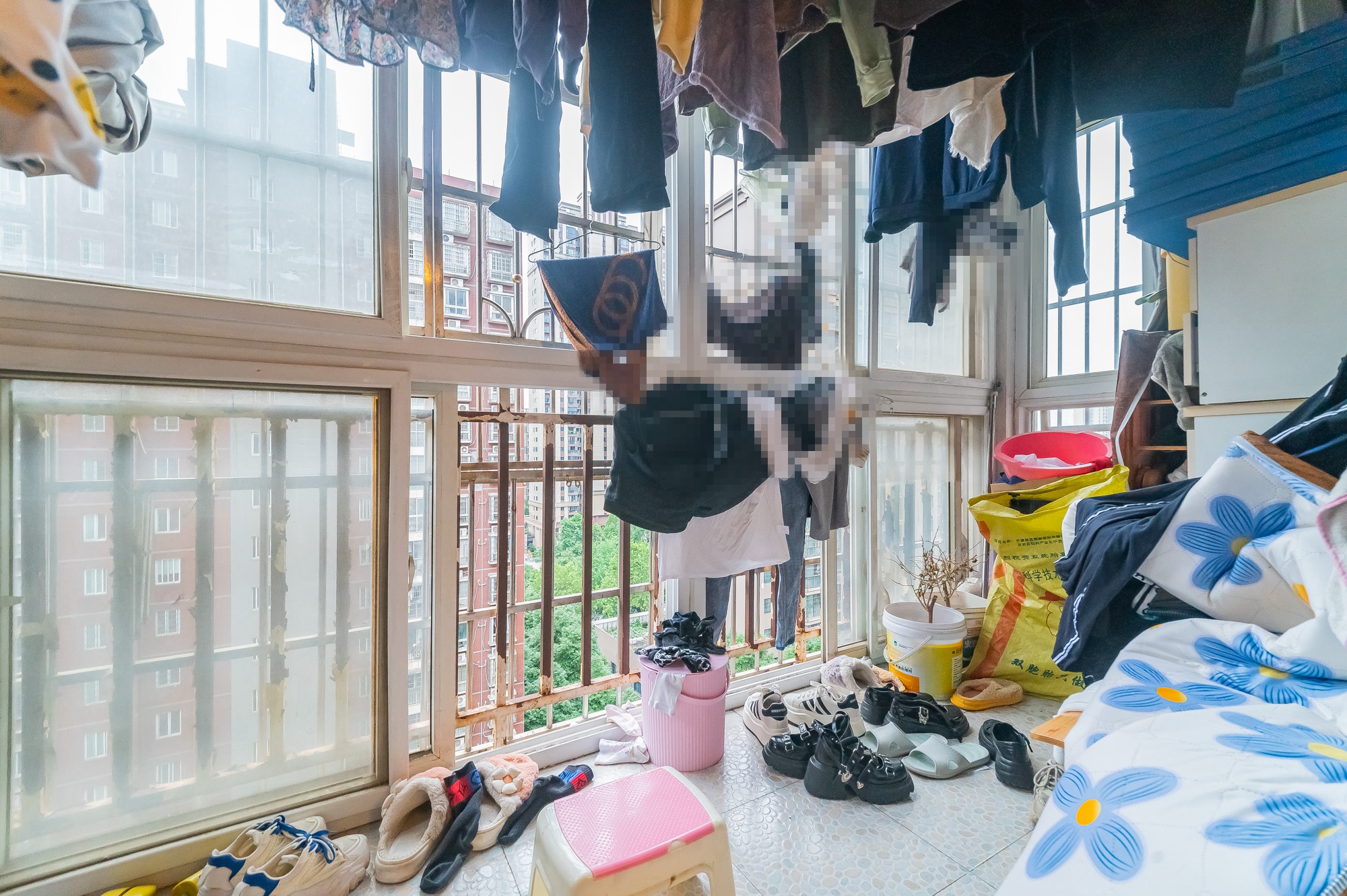 彩都公寓 2室1厅1卫 67.8万 彩都公寓 2室1厅1卫 67.8万阳台