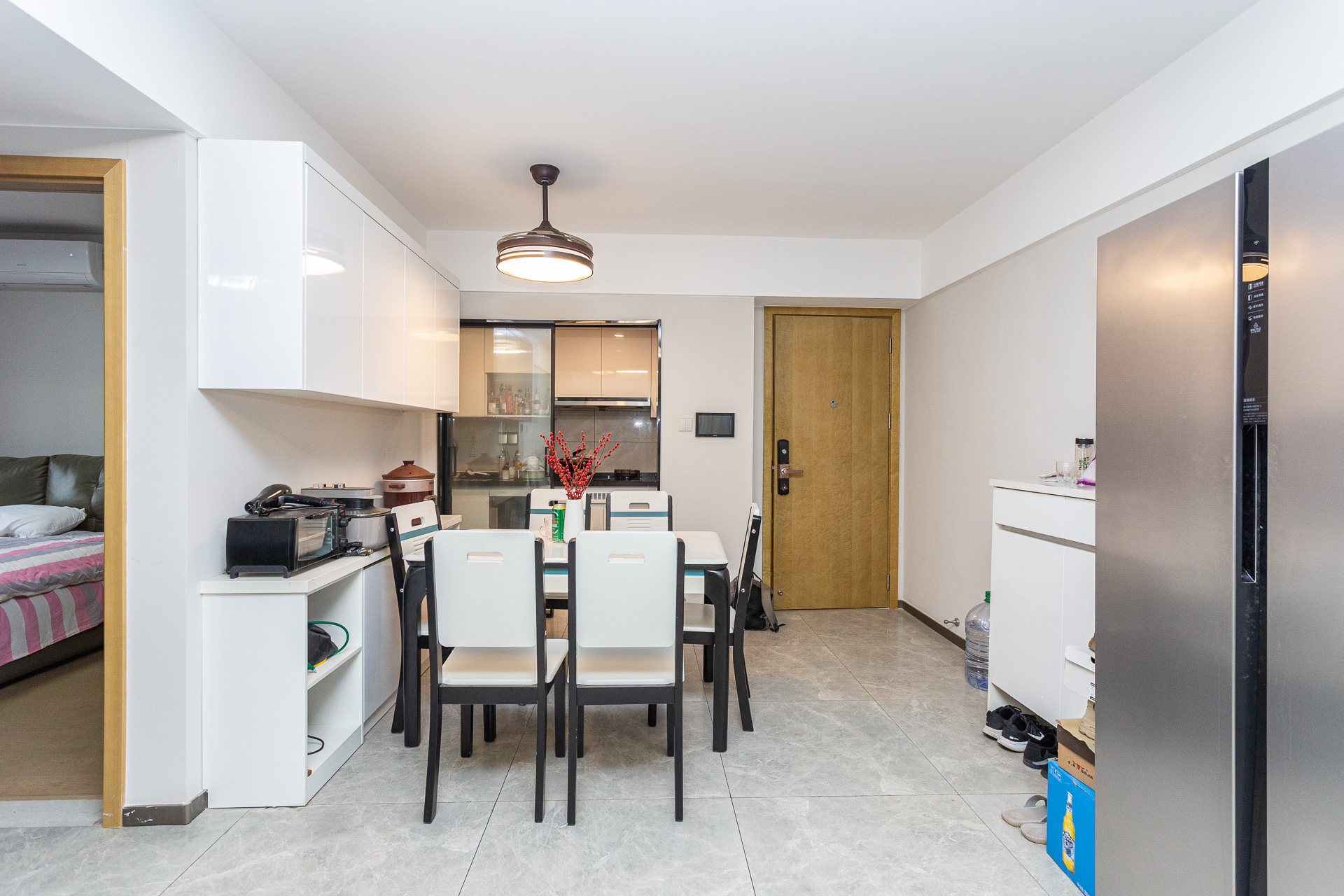 时代倾城四期 2室2厅1卫 83.0万 时代倾城四期 2室2厅1卫 83.0万客厅