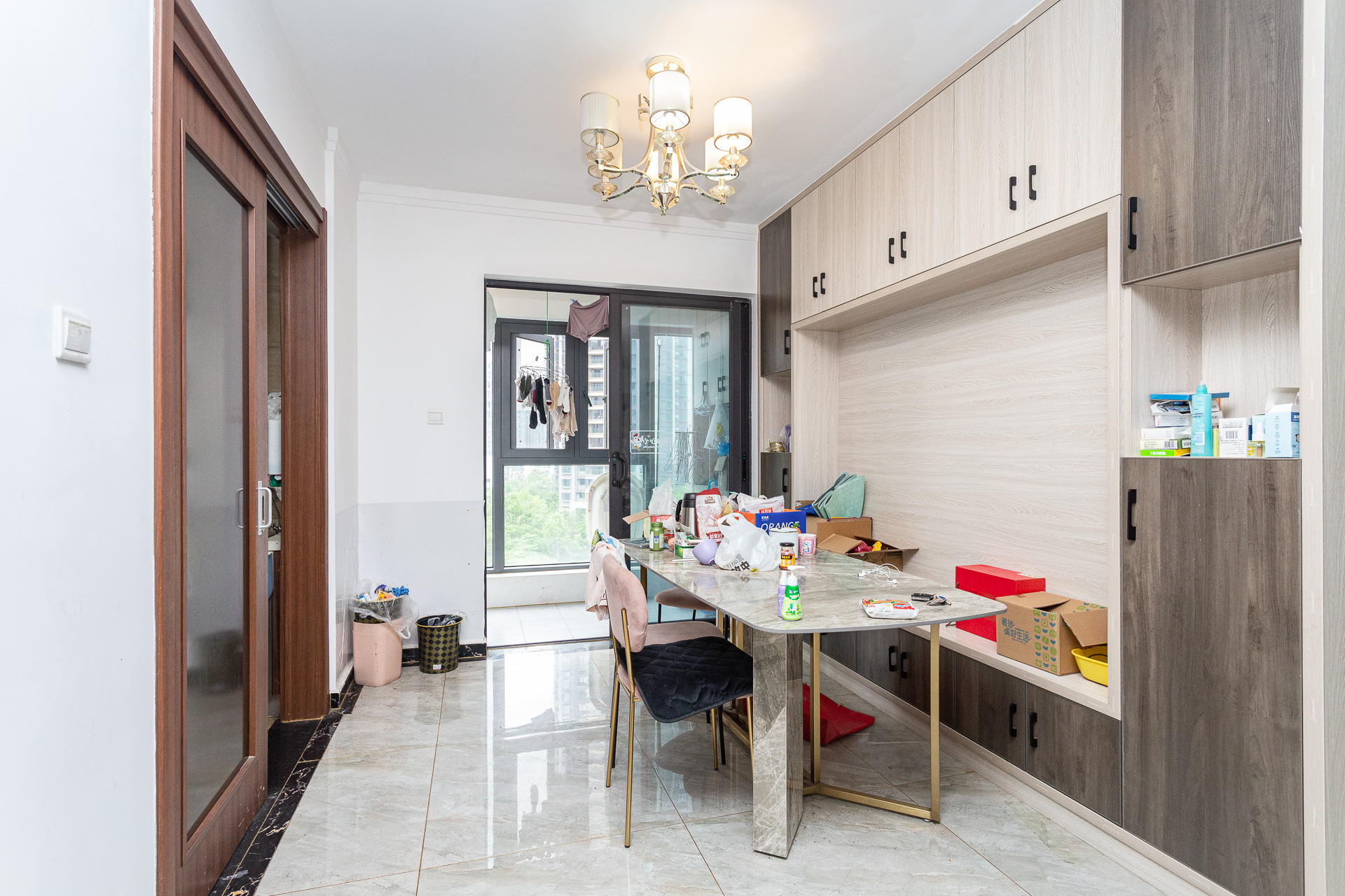 万润滨江天著  5室2厅2卫    173.8万 万润滨江天著  5室2厅2卫    173.8万客厅