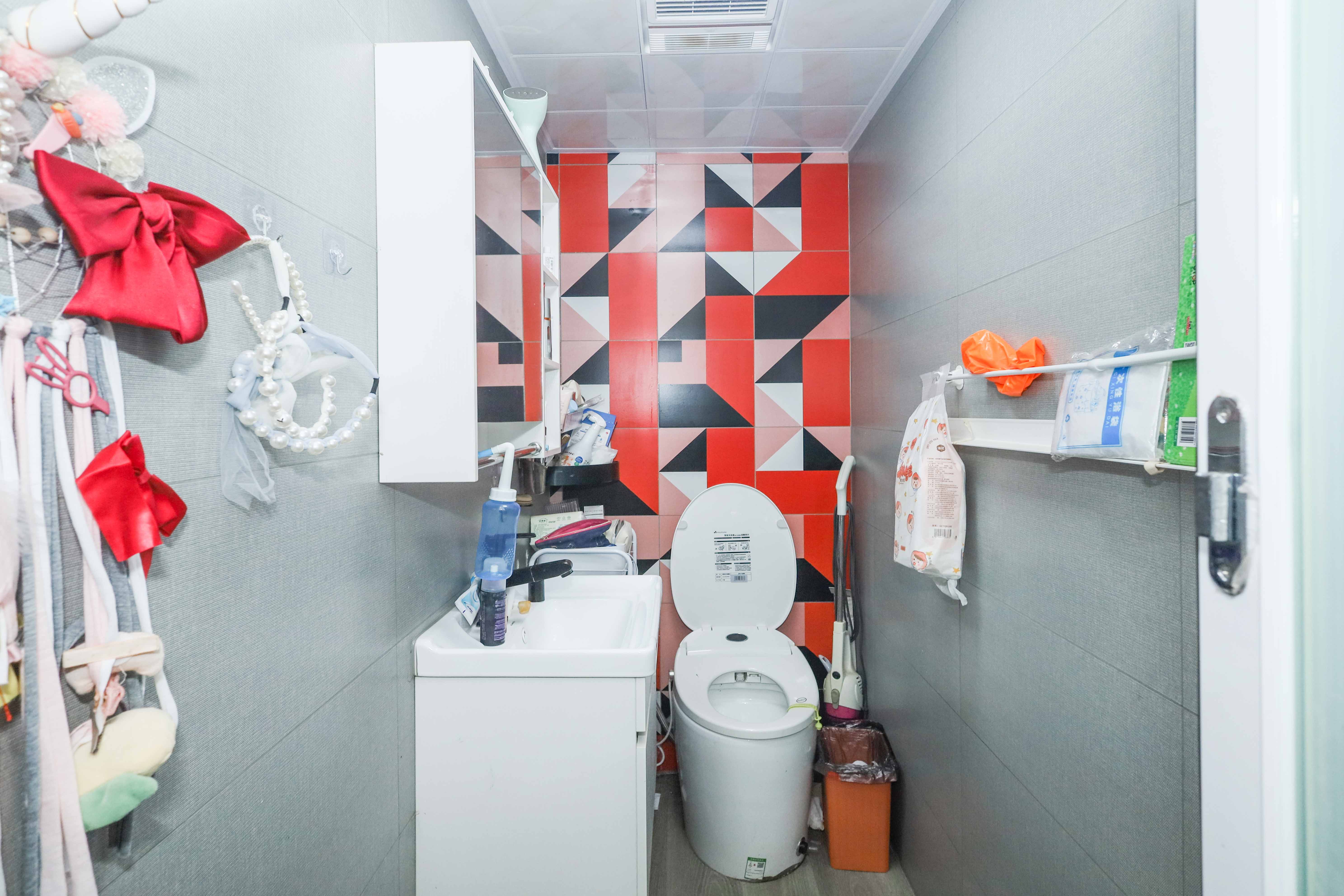 桔洲新苑(桔洲印象) 3室2厅1卫 83.8万 桔洲新苑(桔洲印象) 3室2厅1卫 83.8万卫生间