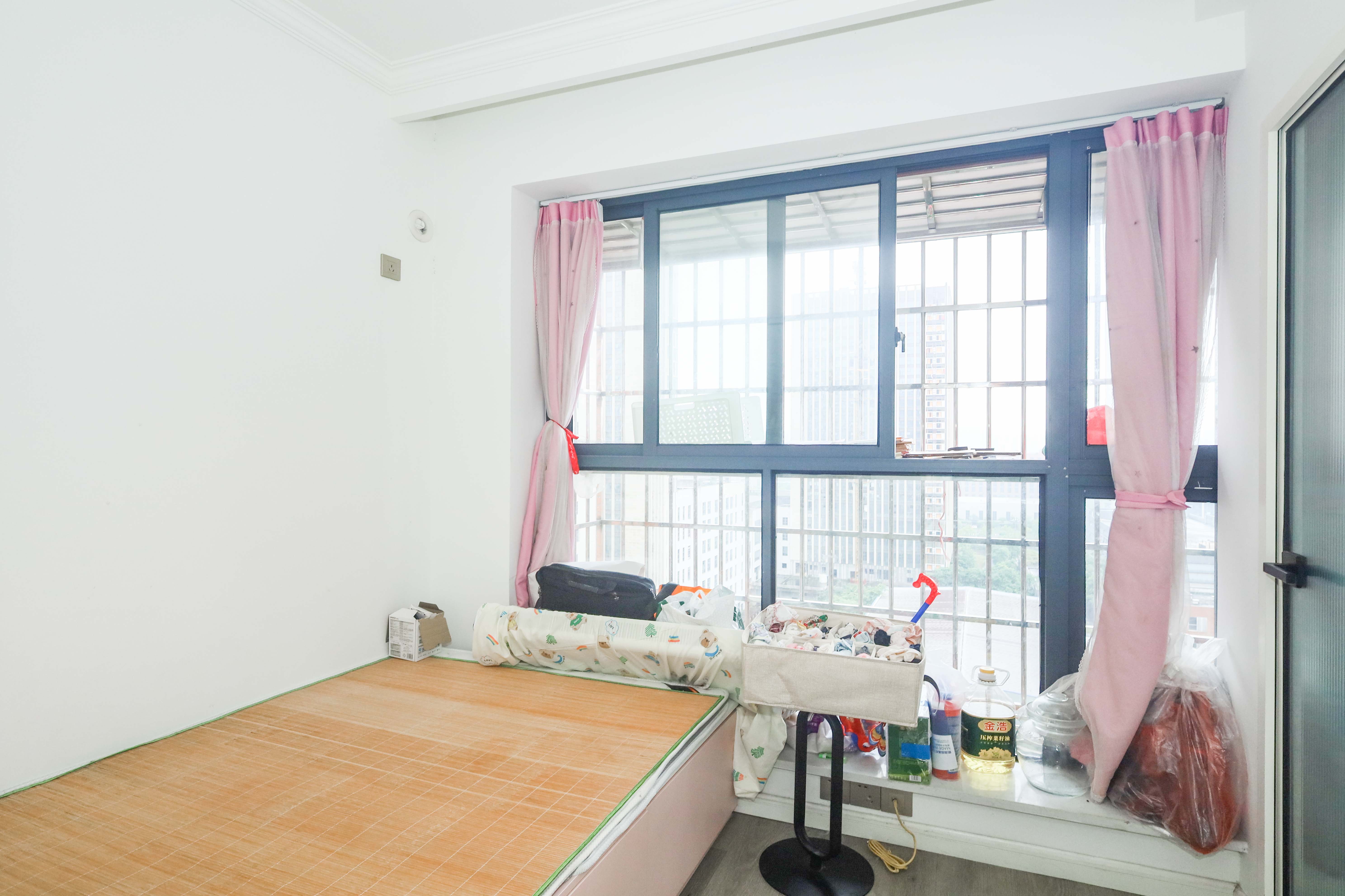 桔洲新苑(桔洲印象) 3室2厅1卫 83.8万 桔洲新苑(桔洲印象) 3室2厅1卫 83.8万卧室