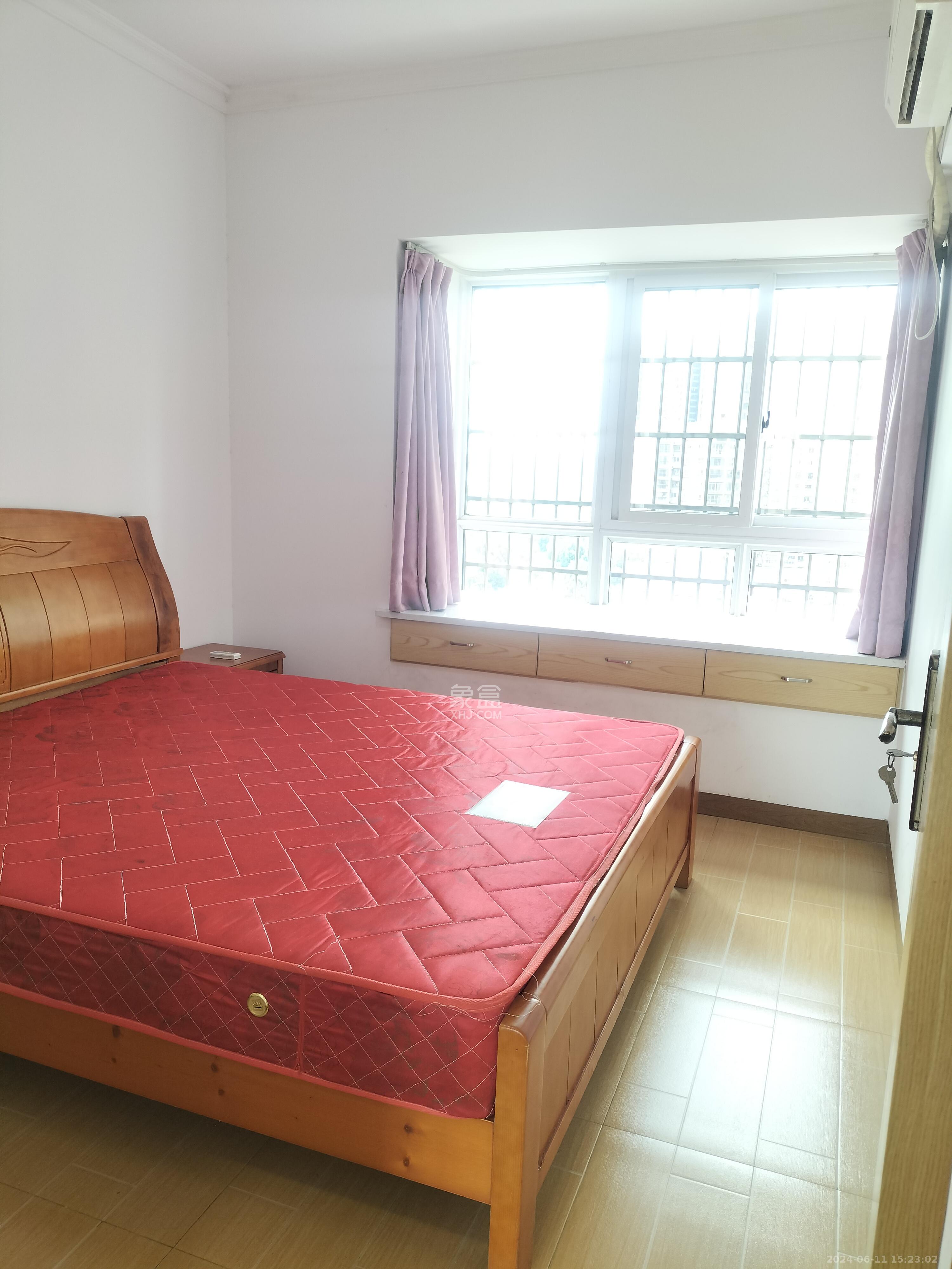 家兴苑  3室2厅1卫   2400.00元/月室内图