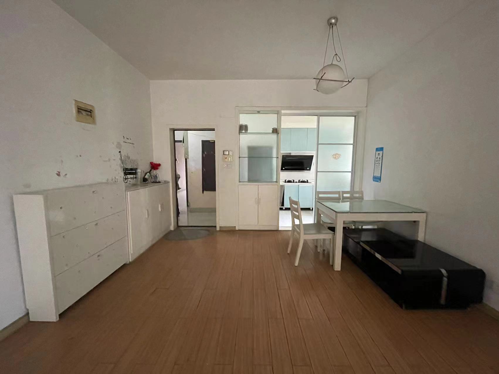 庐山恋 2室2厅1卫 45.0万 庐山恋 2室2厅1卫 45.0万室内图