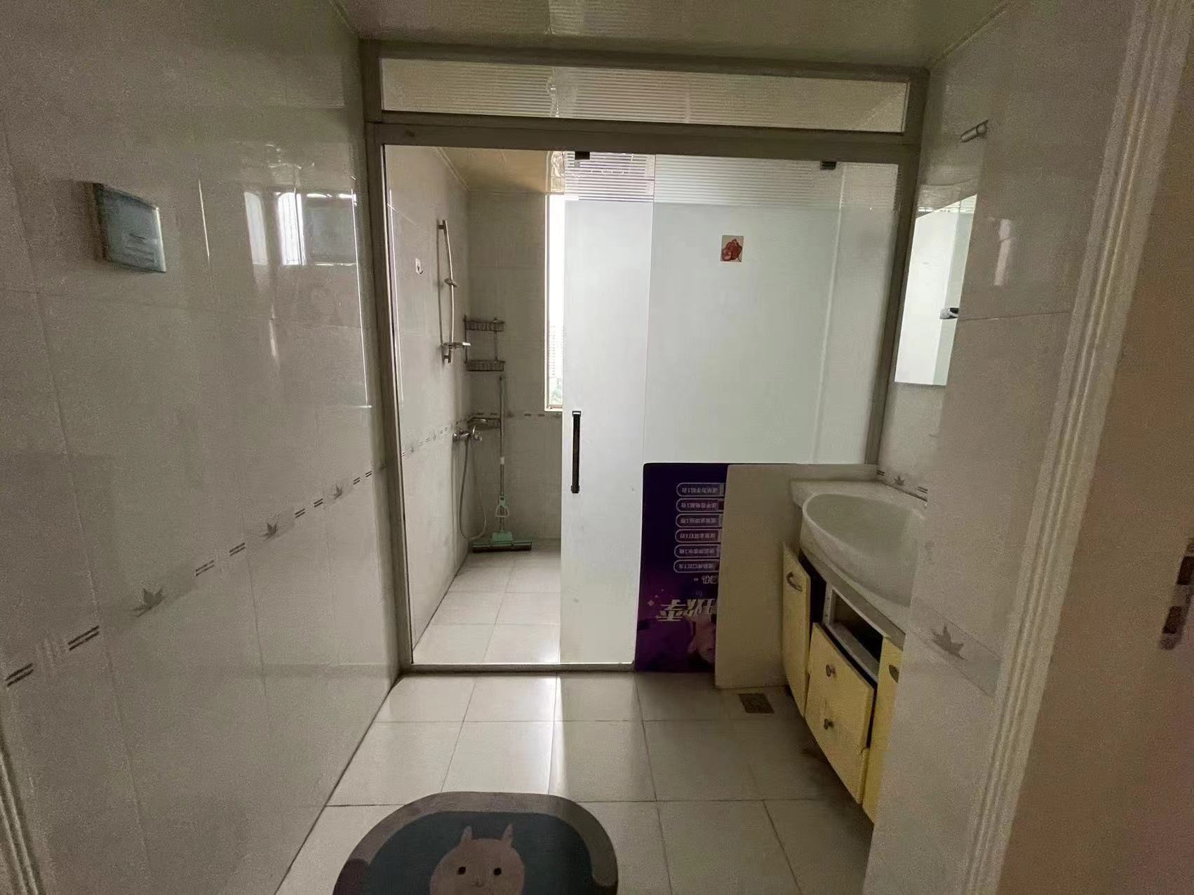 庐山恋 2室2厅1卫 45.0万 庐山恋 2室2厅1卫 45.0万室内图