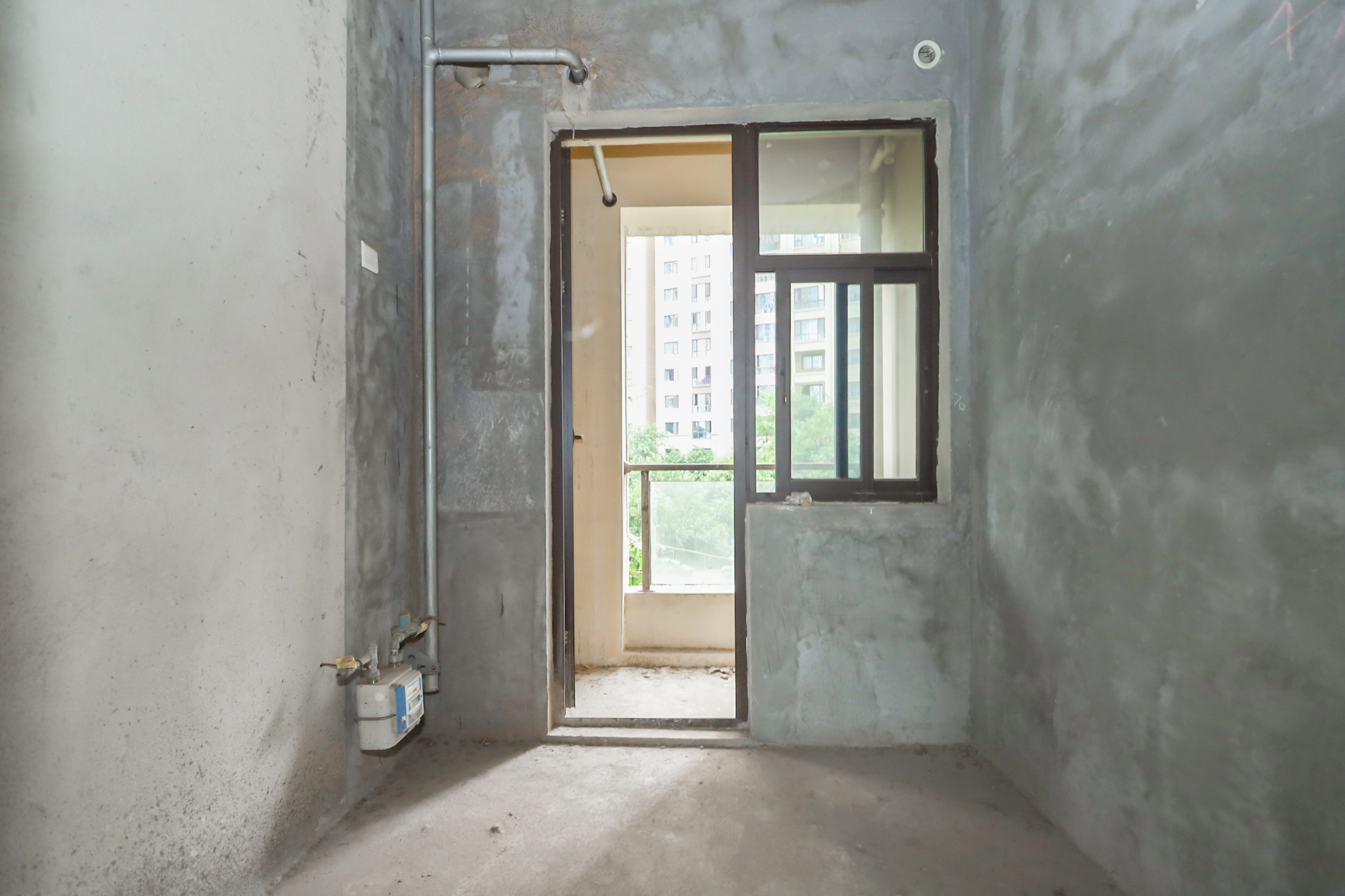 保利西海岸A区  4室2厅2卫    195.0万 保利西海岸A区  4室2厅2卫    195.0万厨房