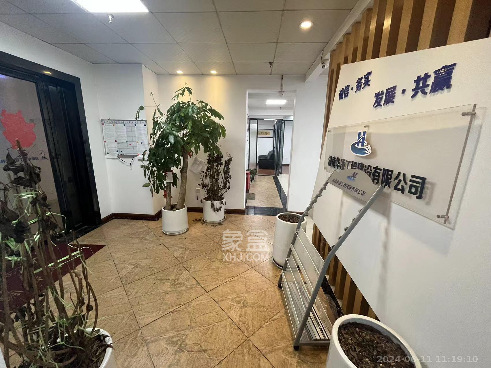 喜盈门范城  5室2厅1卫   13500.00元/月室内图