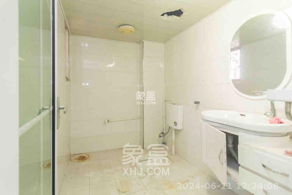 鹏基诺亚山林  4室2厅2卫   2000.00元/月室内图