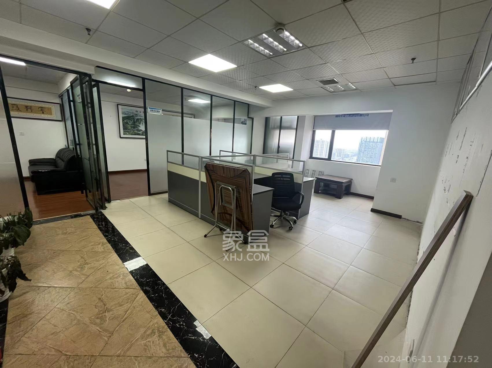 喜盈門范城  5室2廳1衛(wèi)   13500.00元/月室內(nèi)圖1