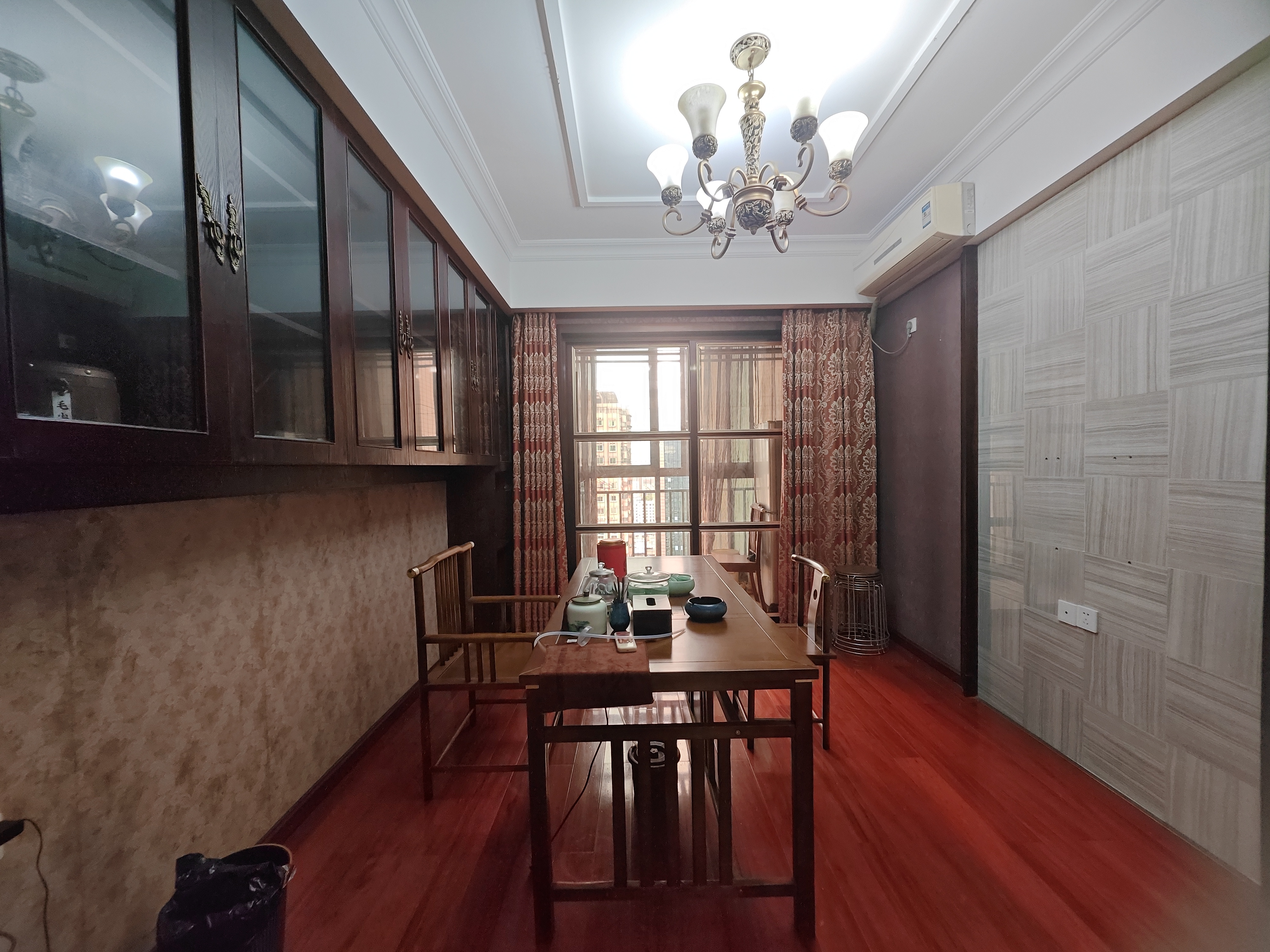 汇景花园  5室2厅2卫   3300.00元/月室内图