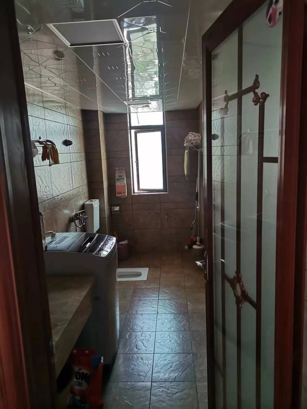 汇景花园  5室2厅2卫   3500.00元/月室内图