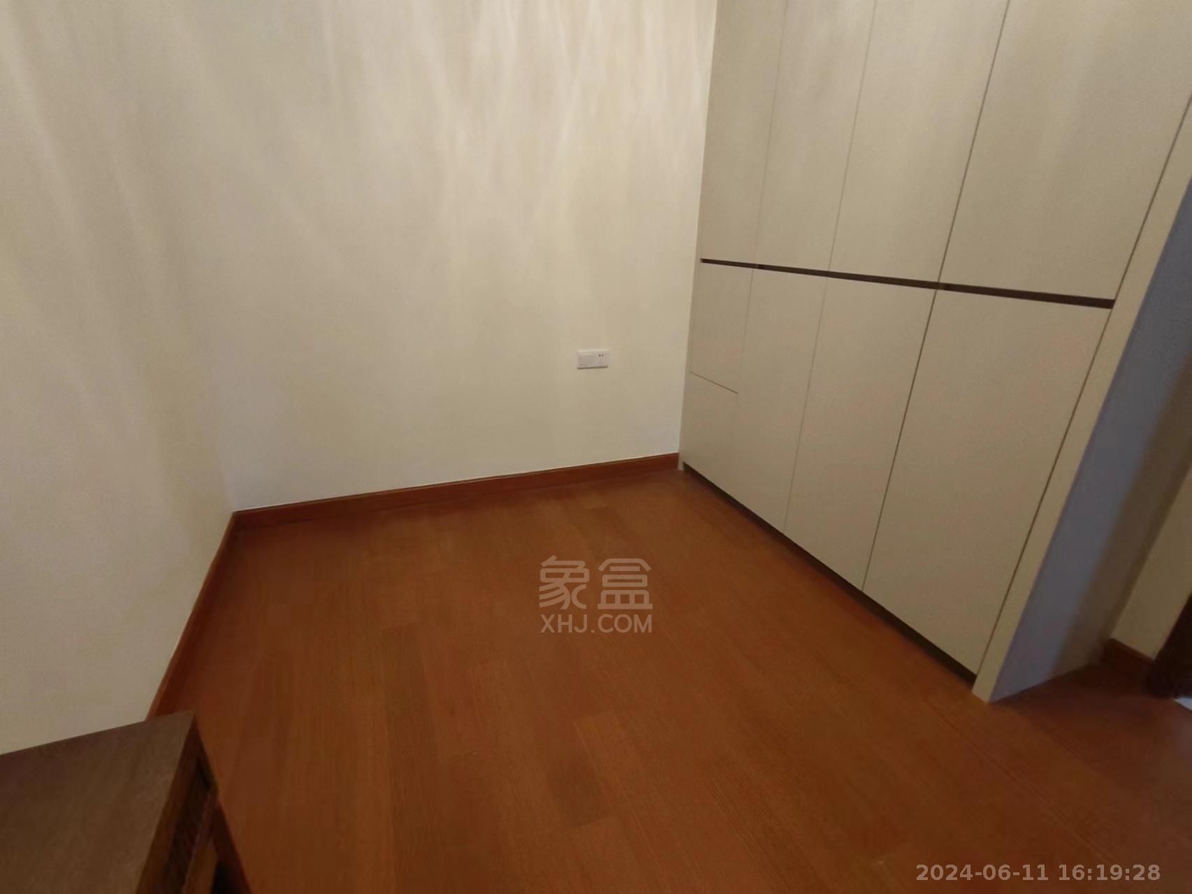 恒大御苑(恒大誉苑) 3室2厅1卫 2000.00元/月 恒大御苑(恒大誉苑) 3室2厅1卫 2000.00元/月室内图