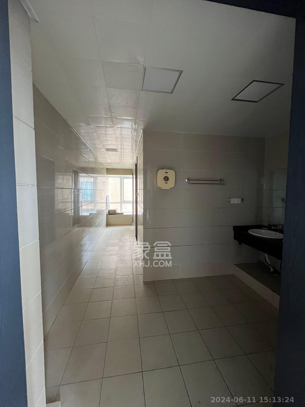 星城荣域  8室1厅1卫   23000.00元/月室内图