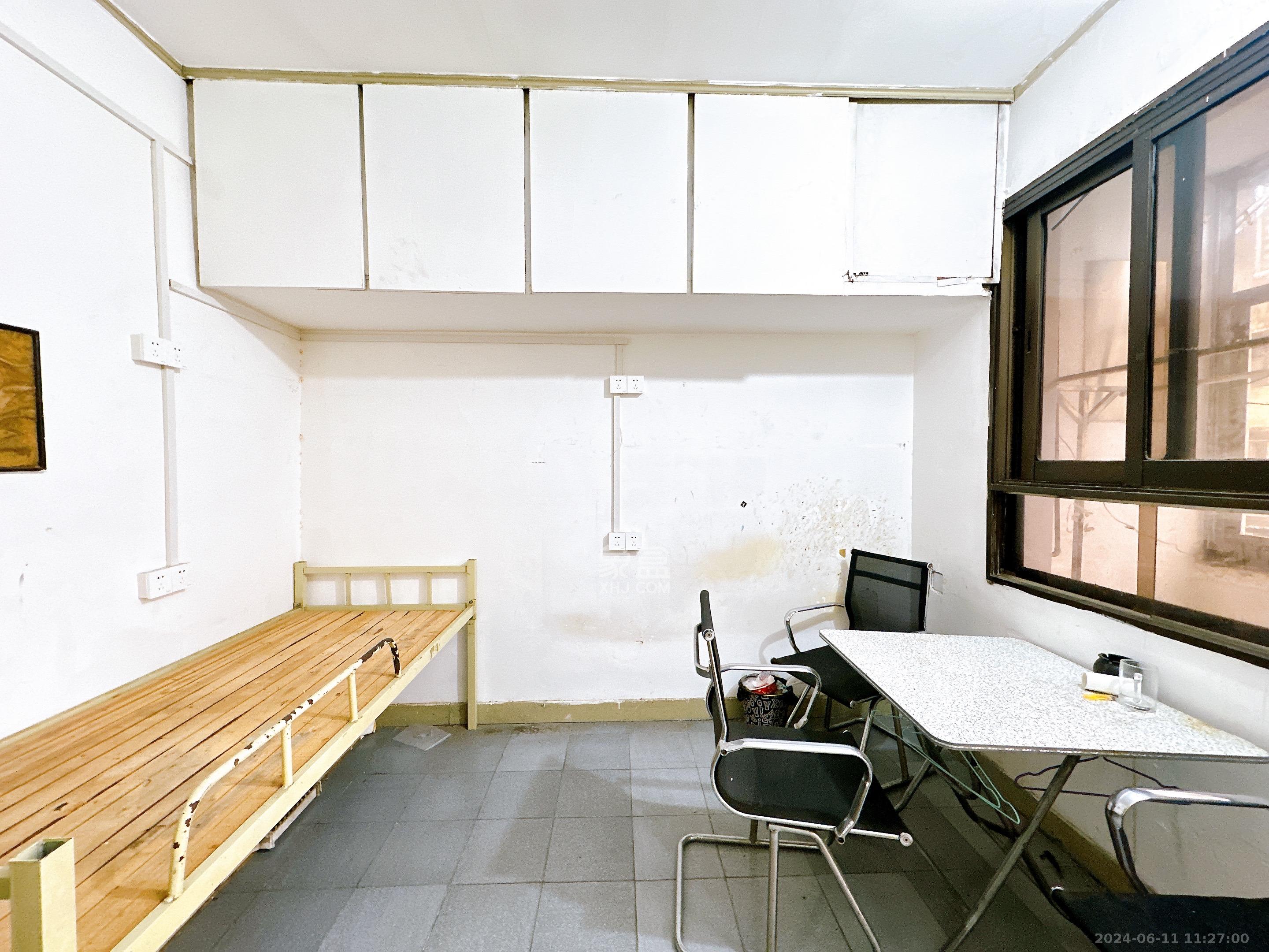 芙蓉路社区中山宿舍  2室1厅1卫   1500.00元/月室内图