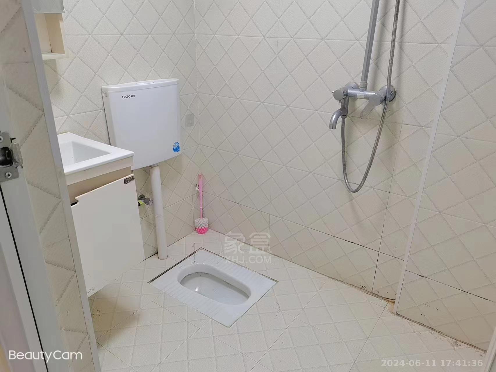 中建御山和苑  1室1厅1卫   1100.00元/月室内图