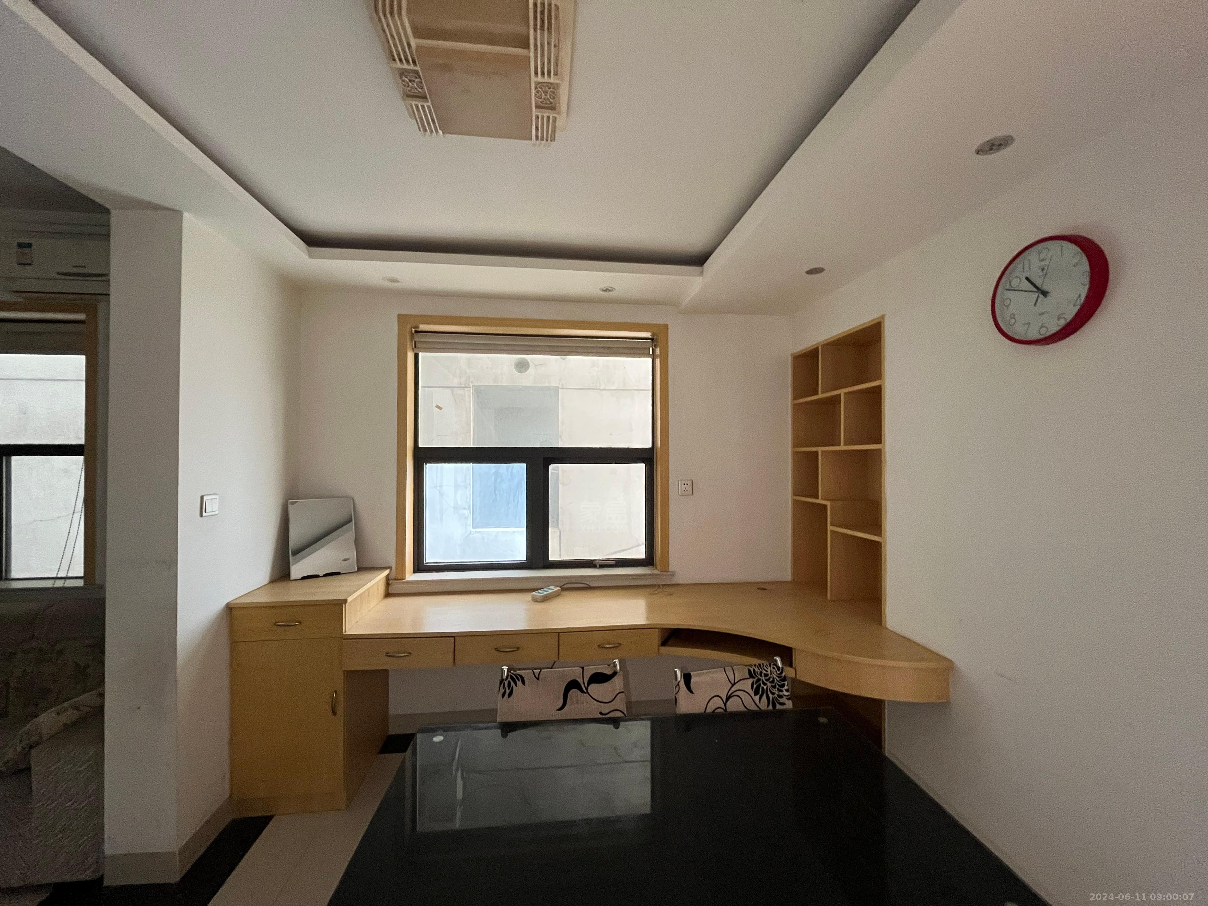 逸景华天  1室0厅1卫   1300.00元/月室内图