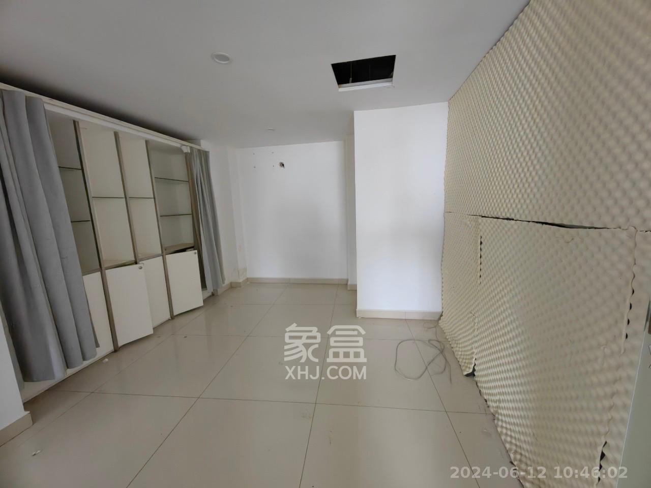 上河国际A座  5室1厅1卫   25000.00元/月室内图