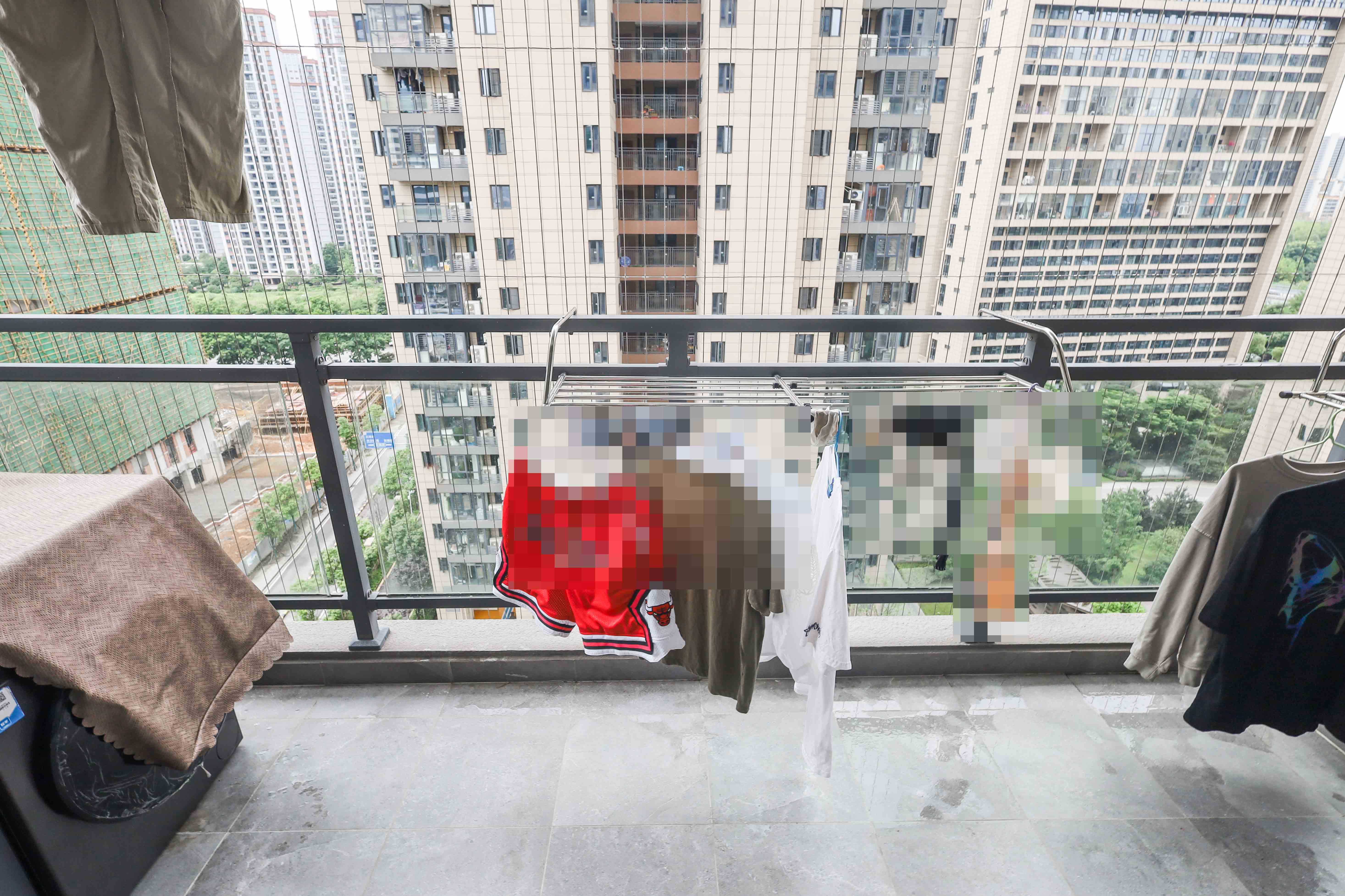 梦想新天地  3室2厅2卫   161.00万阳台