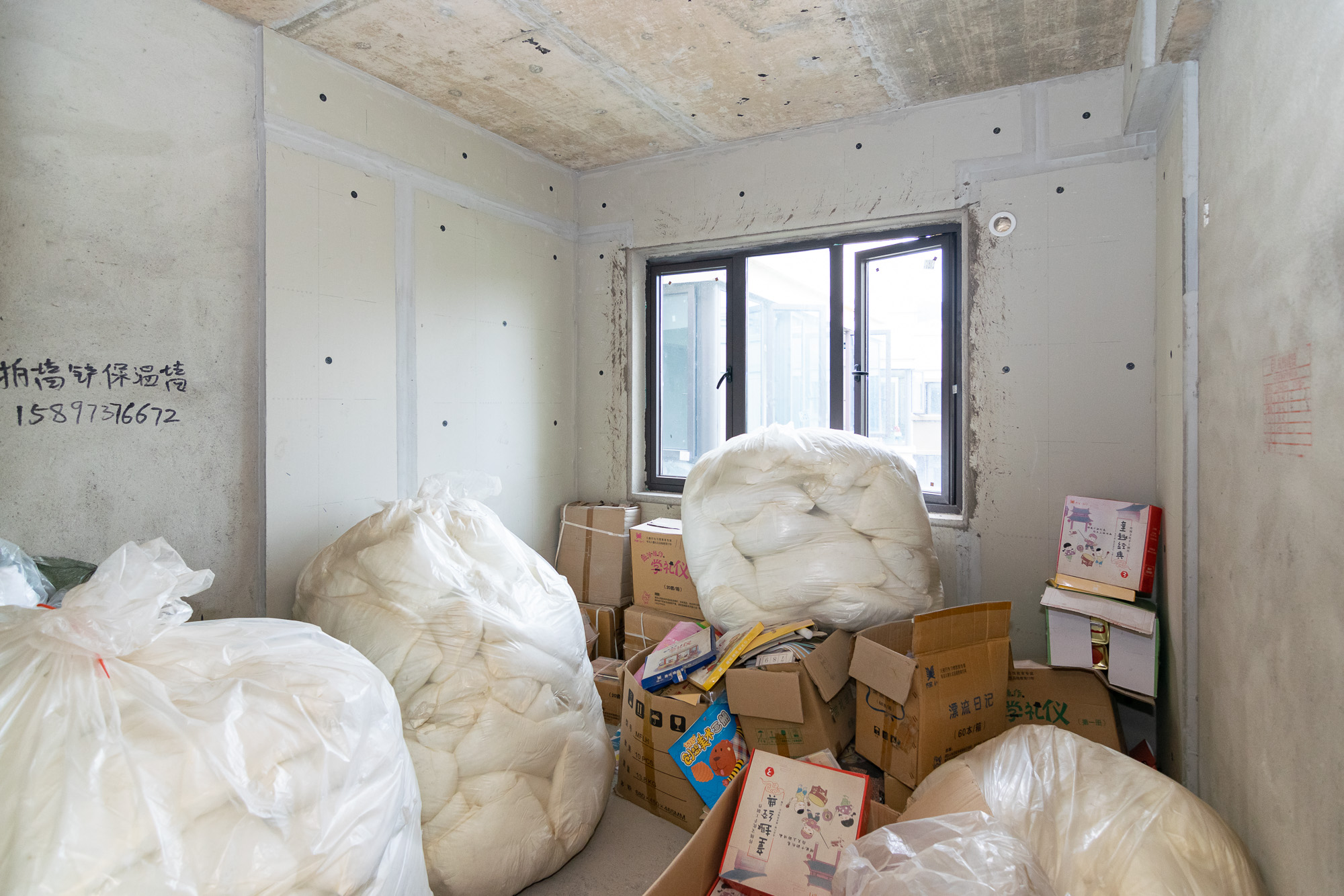 润和谷山郡(悦禧山庄水榭花都) 3室2厅2卫 107.0万 润和谷山郡(悦禧山庄水榭花都) 3室2厅2卫 107.0万卧室