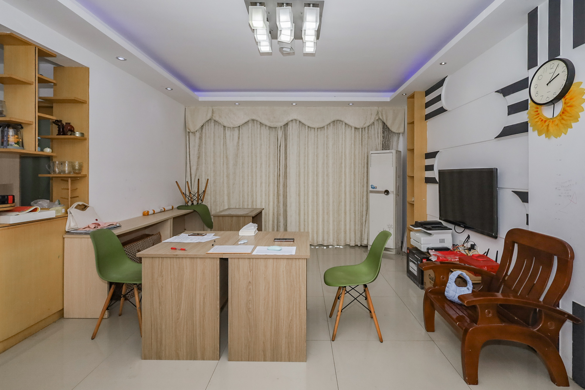 钰龙天下一期 3室2厅2卫 240.0万 钰龙天下一期 3室2厅2卫 240.0万客厅