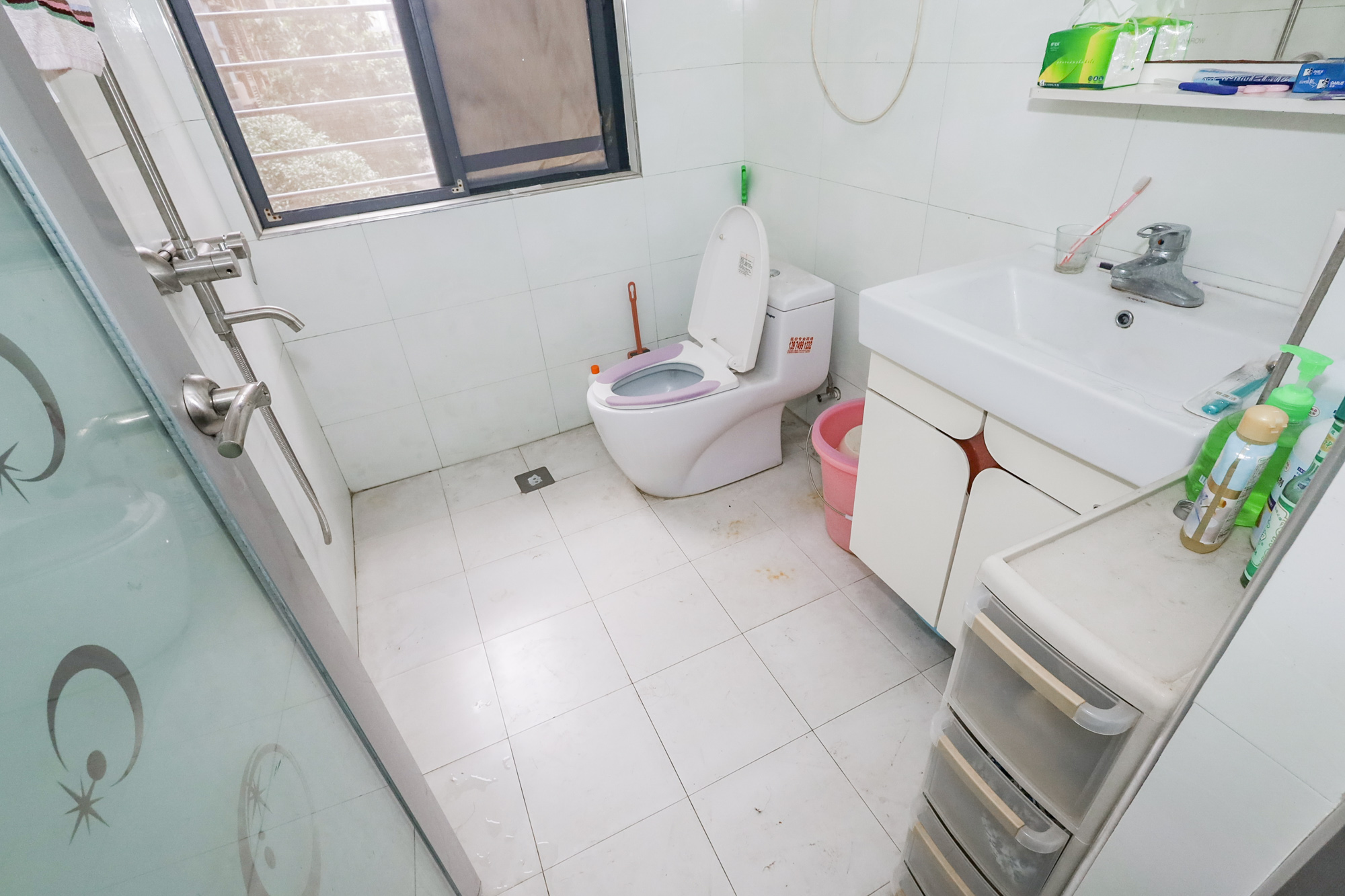 钰龙天下一期 3室2厅2卫 240.0万 钰龙天下一期 3室2厅2卫 240.0万卫生间