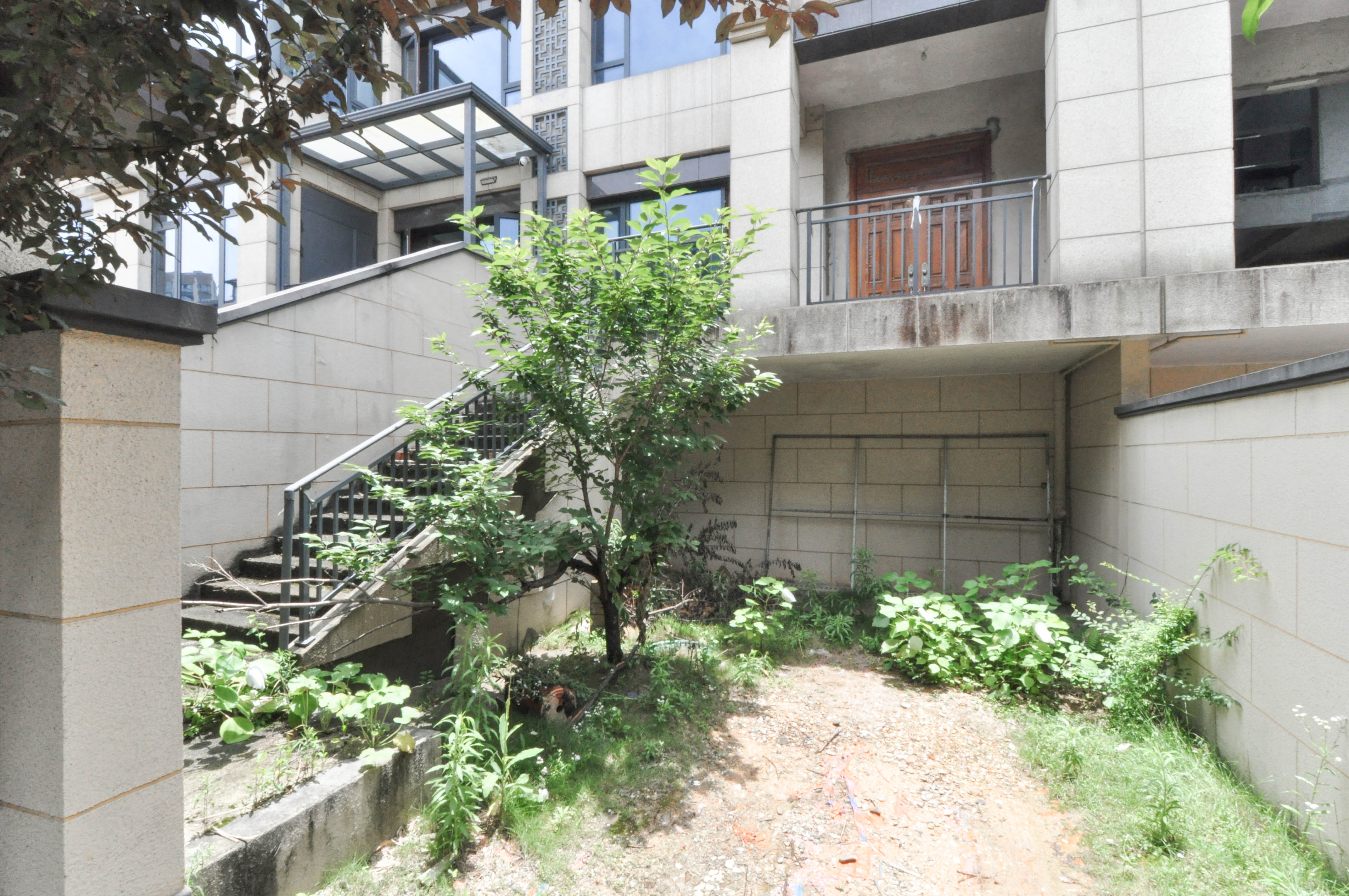 长房梅溪香山  6室2厅3卫   1200.00万其他