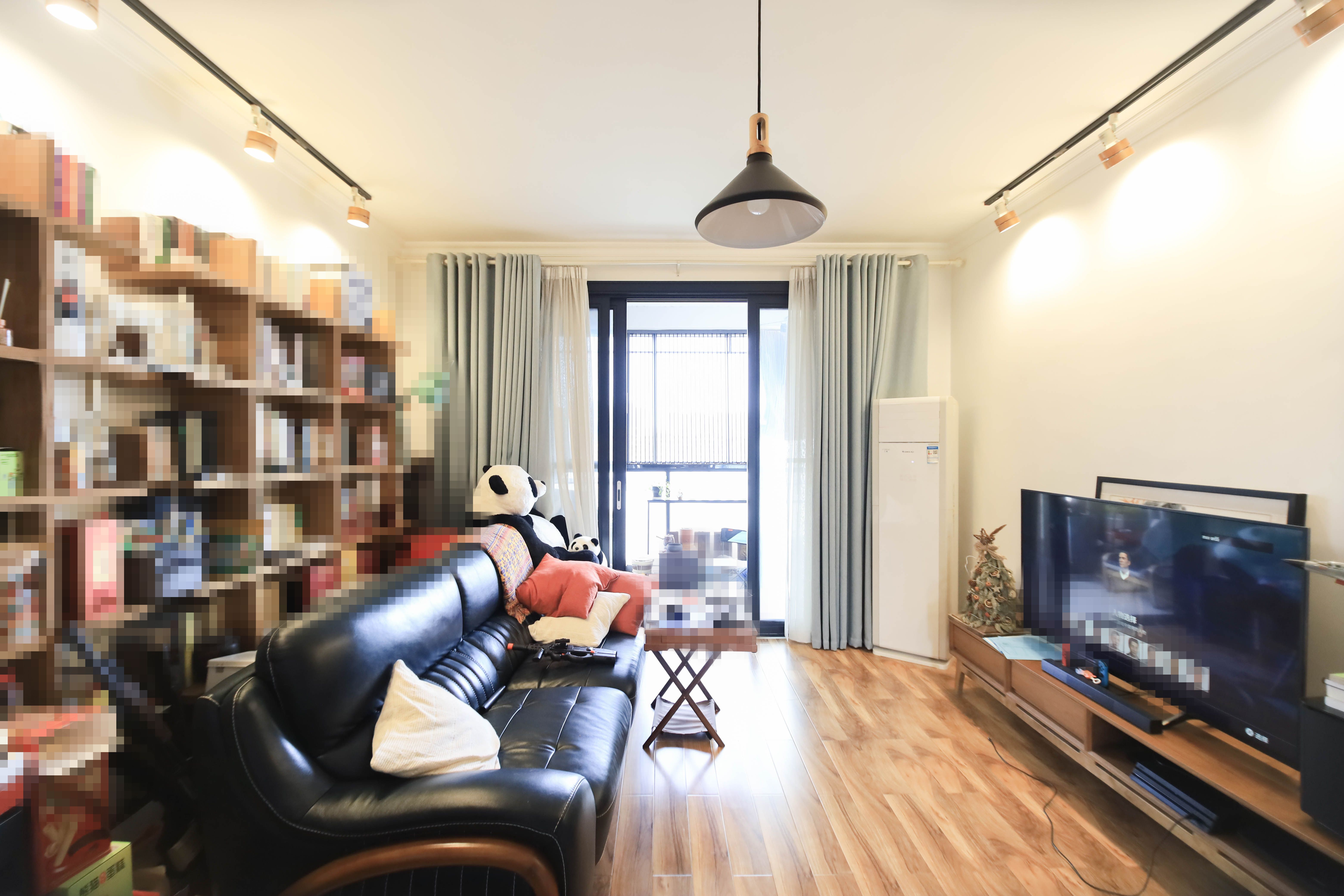 鄱阳小区  3室2厅2卫    69.0万 鄱阳小区  3室2厅2卫    69.0万客厅