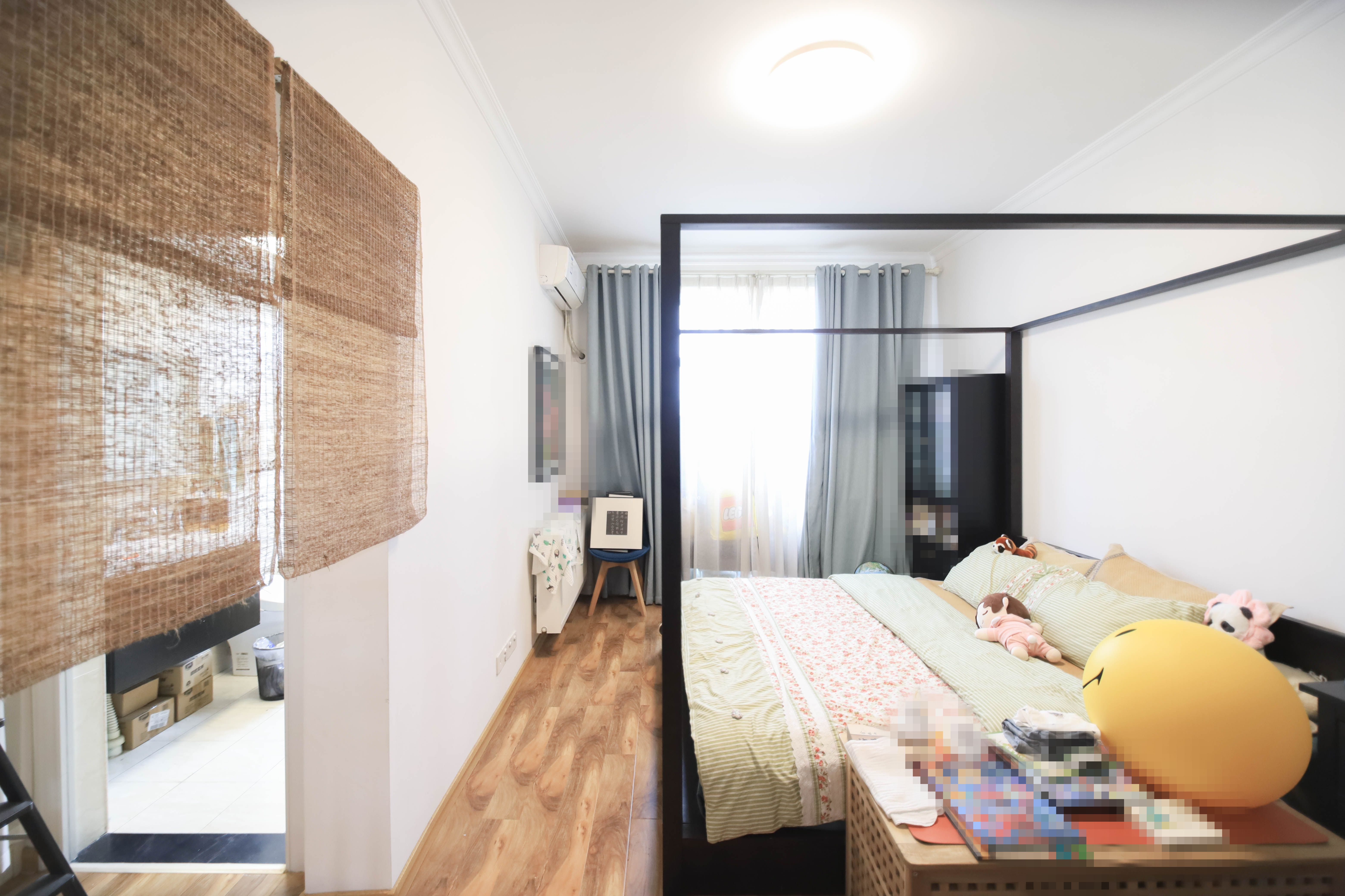 鄱阳小区  3室2厅2卫    69.0万 鄱阳小区  3室2厅2卫    69.0万卧室