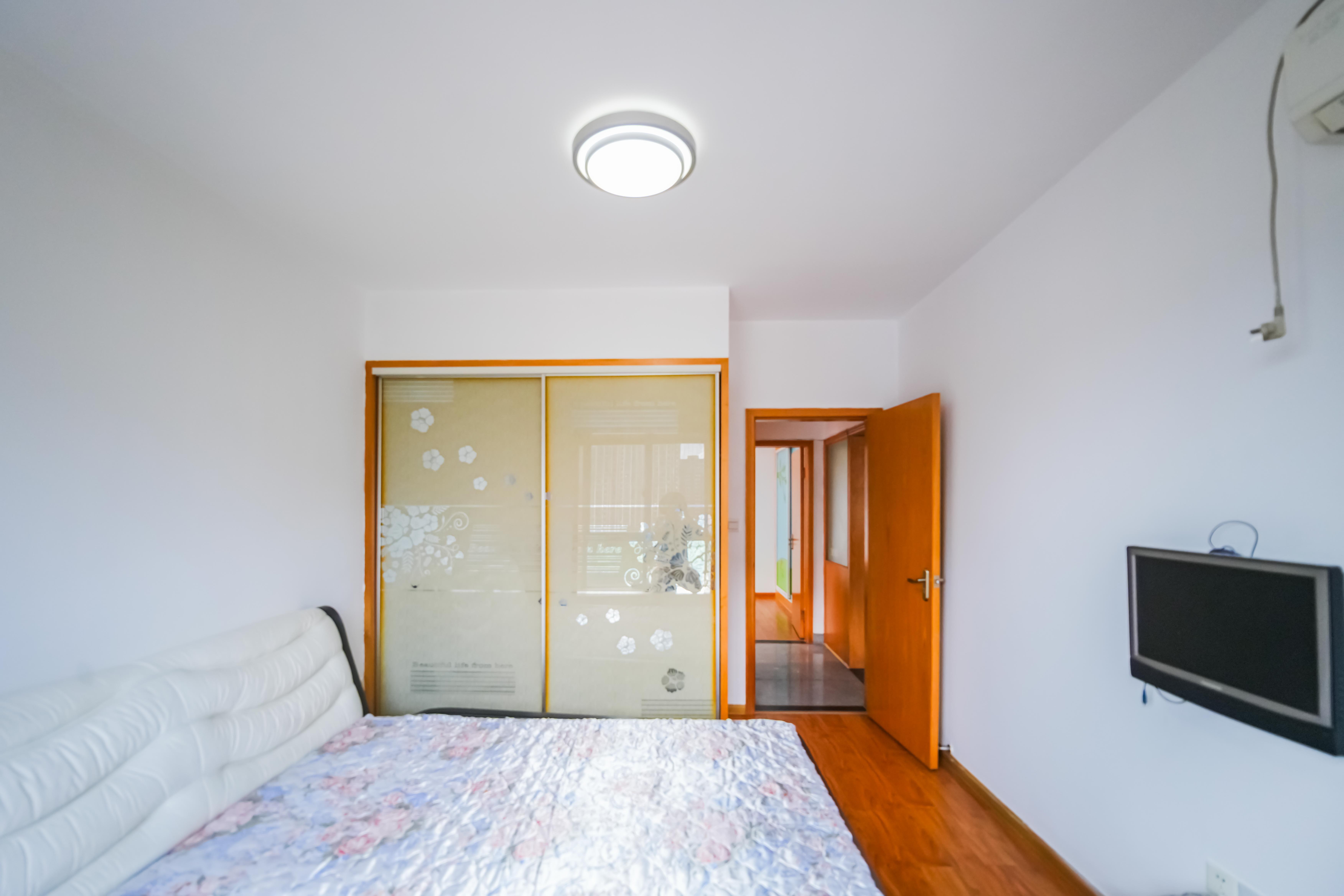 星雨心苑 2室1厅1卫 78.0万 星雨心苑 2室1厅1卫 78.0万卧室