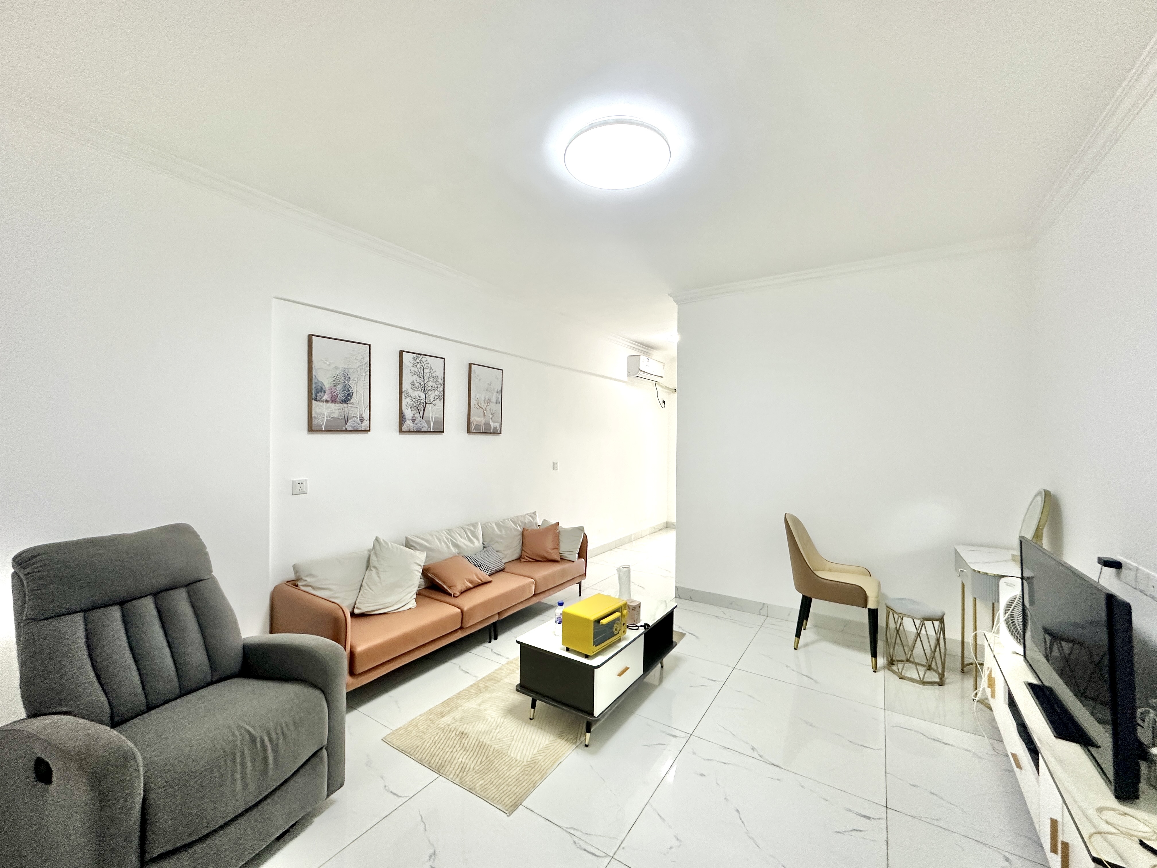 国贸城市花园 1室1厅1卫 90.0万 国贸城市花园 1室1厅1卫 90.0万客厅