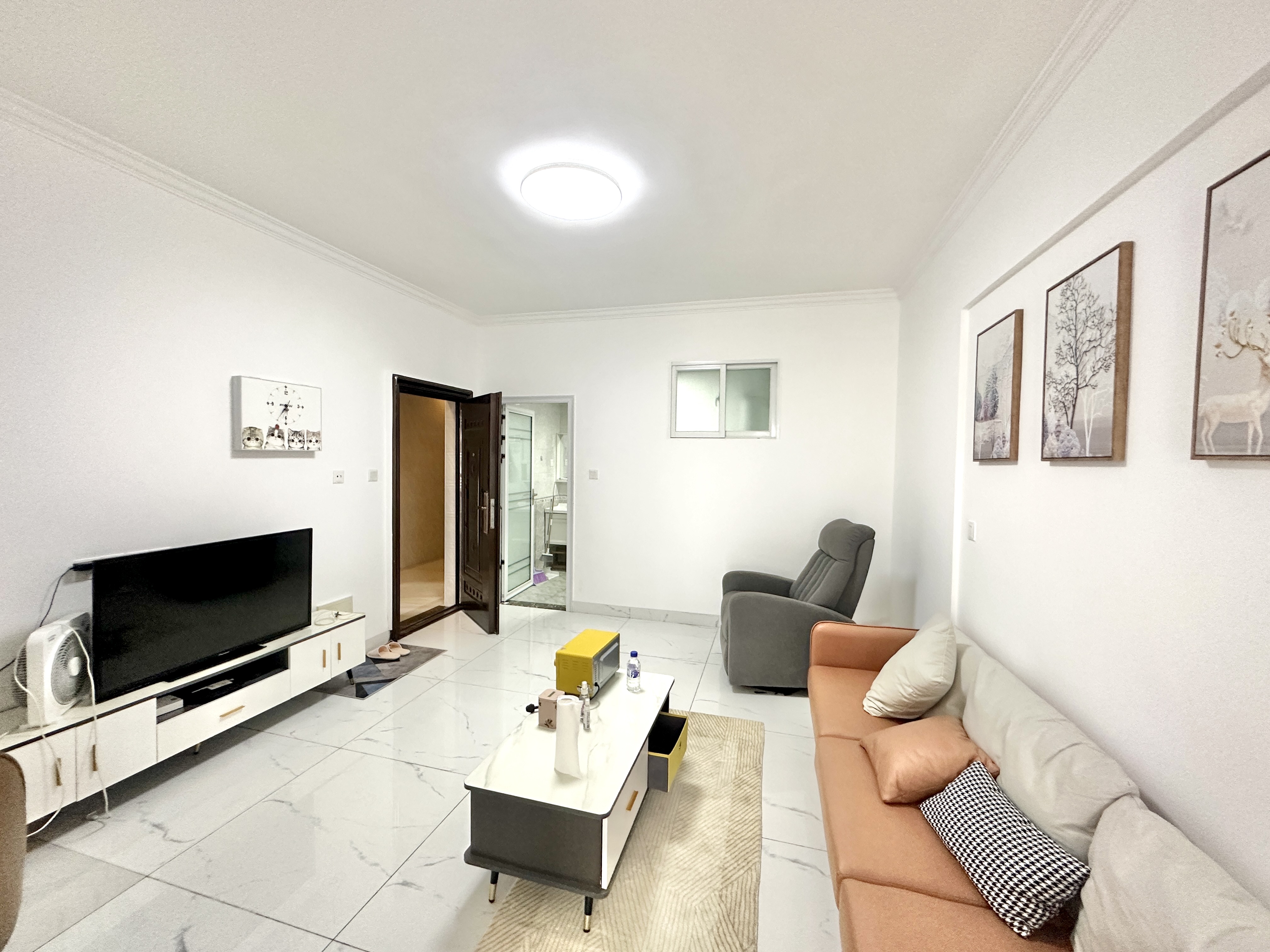 国贸城市花园 1室1厅1卫 90.0万 国贸城市花园 1室1厅1卫 90.0万客厅